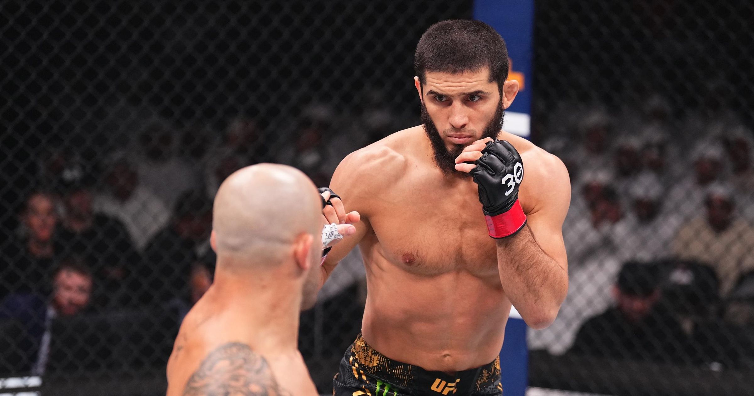 UFC 294 as it happened Islam Makhachev ends Alexander Volkanovski bout with first round KO Eurosport