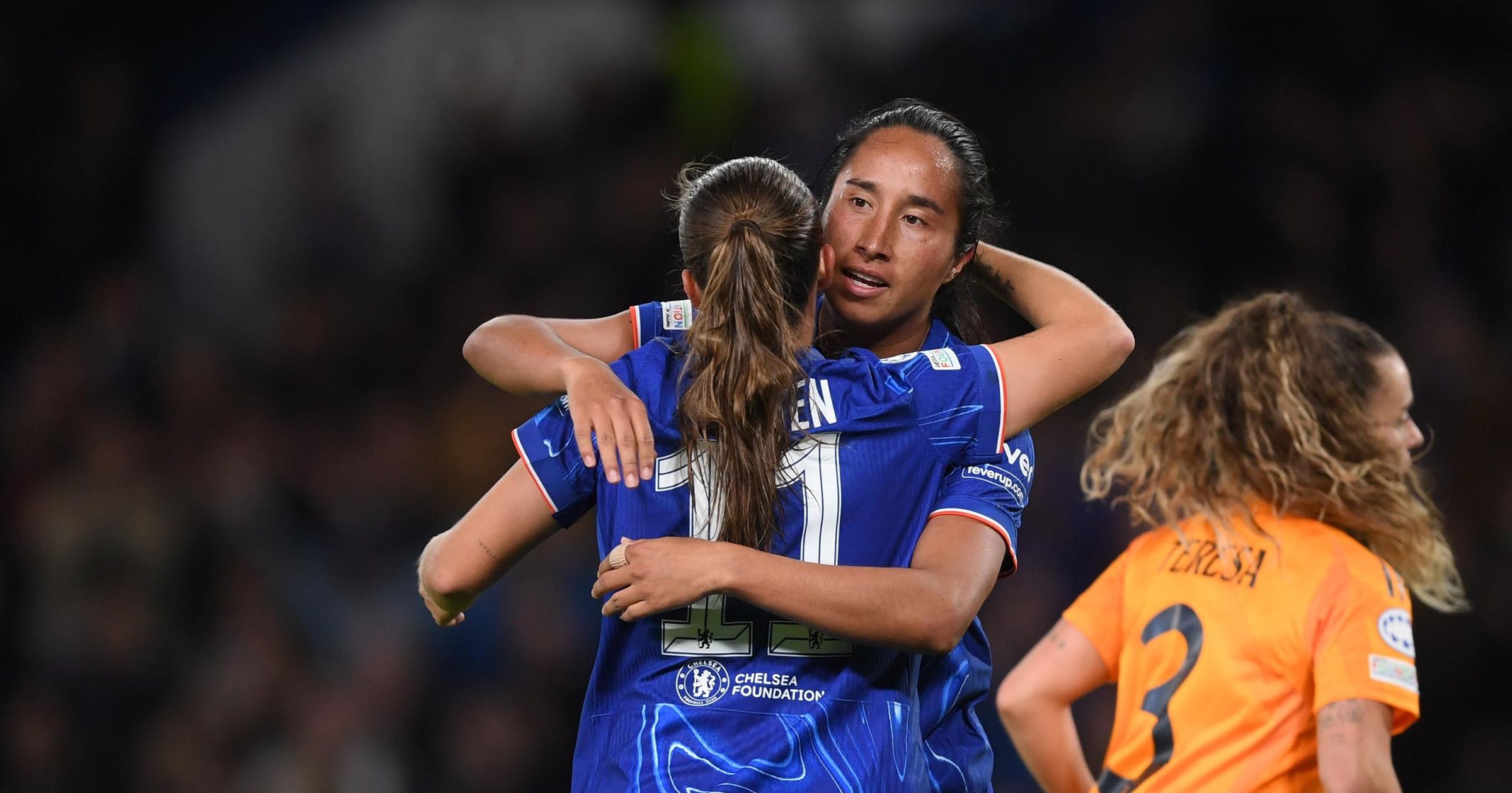 Chelsea hold firm to beat Real Madrid in nervy five-goal battle thumbnail