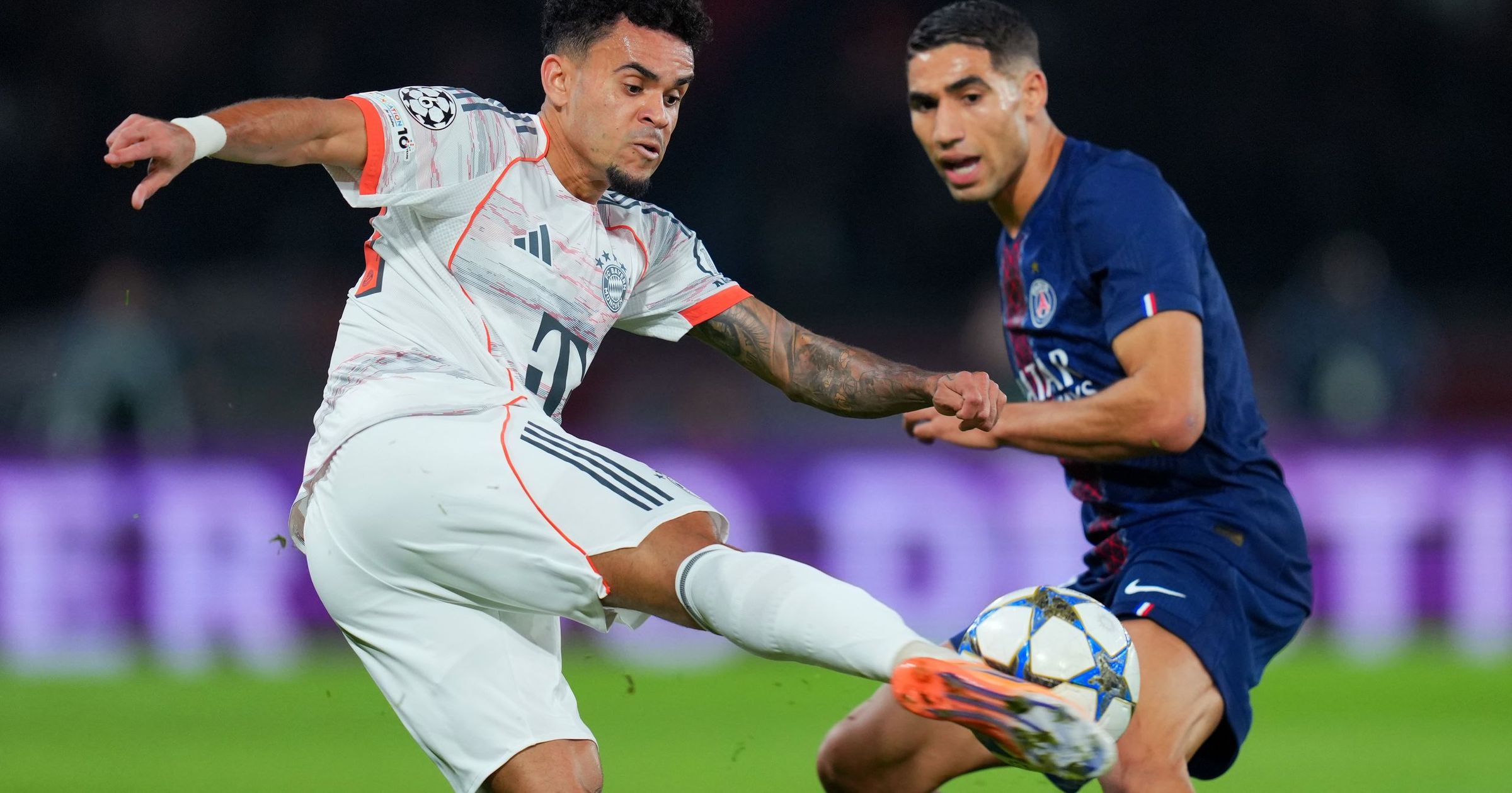 FC Bayern München siegt in Unterzahl bei Paris Saint-Germain - Luis ...