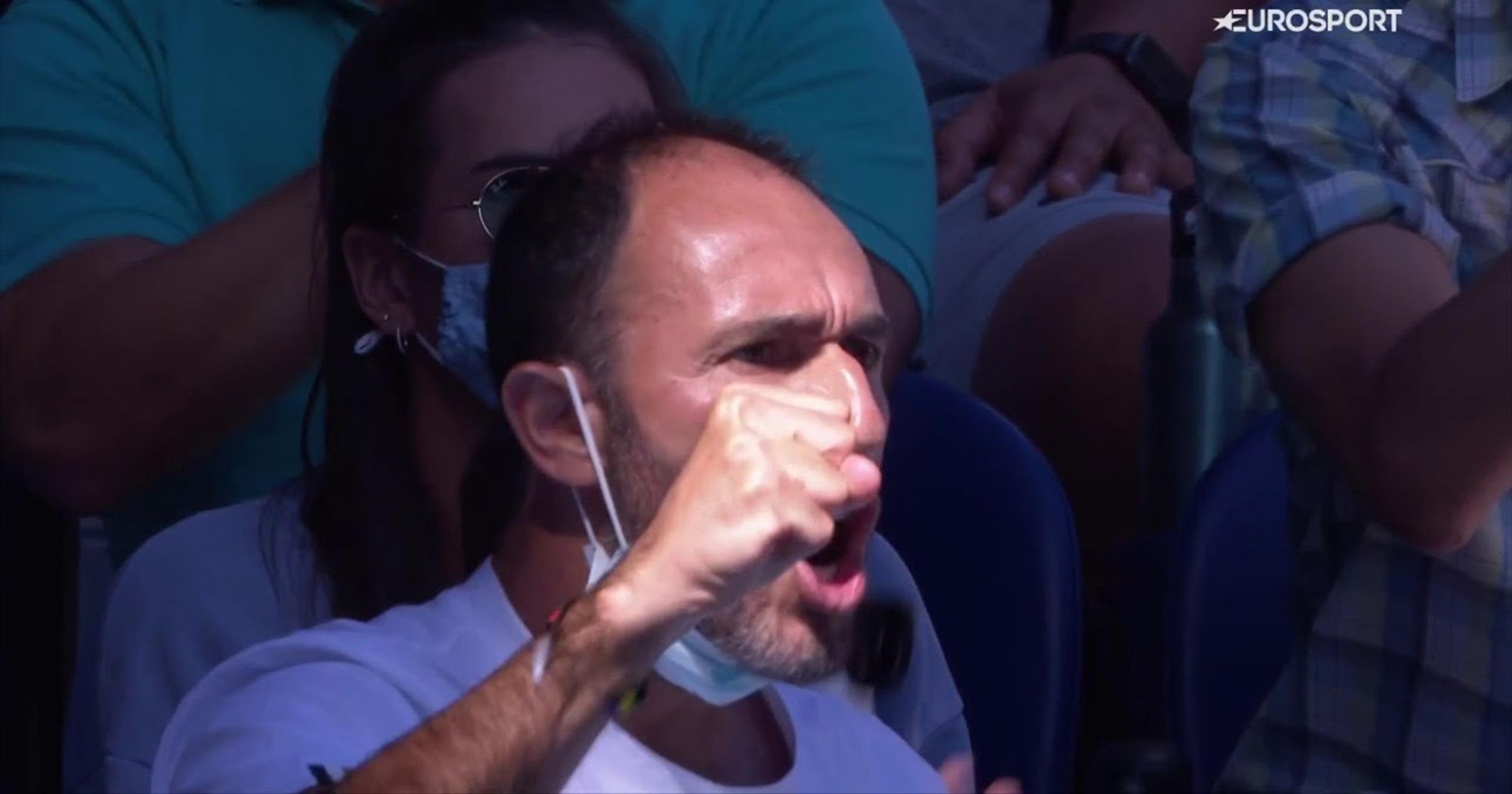 AUSTRALIAN OPEN - Puntone di Berrettini, Santopadre incredulo: "Che ha fatto!" - Tennis video - Eurosport