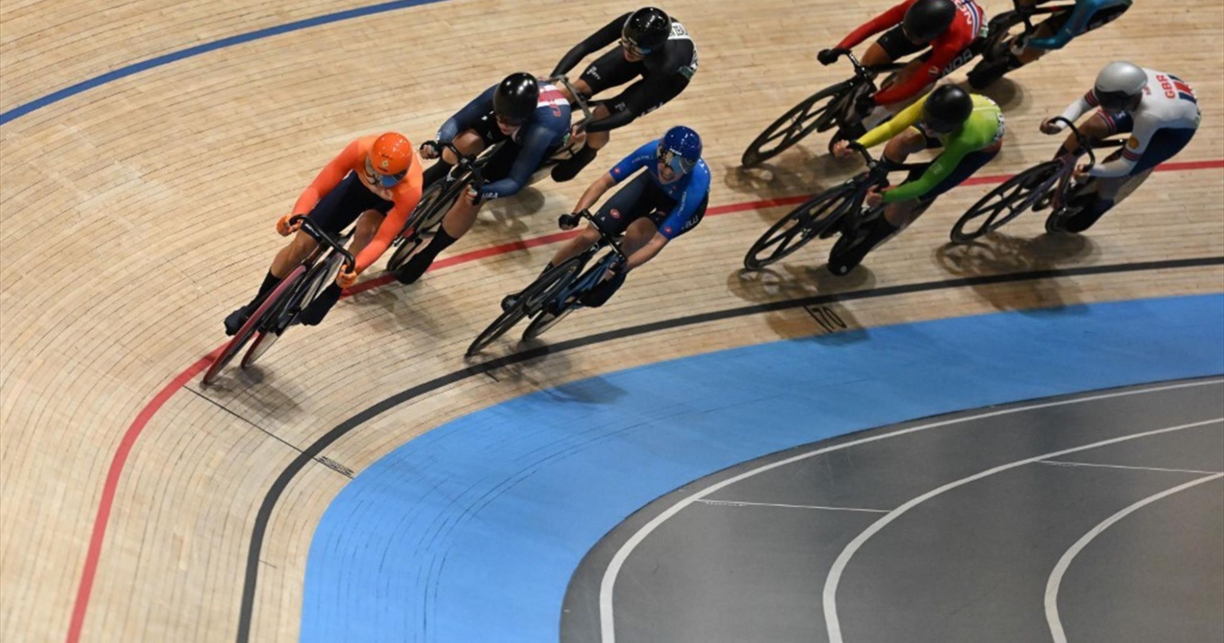 Élete első pálya-vb-jén rögtön aranyérmet nyert az országúti szakág sztársprintere