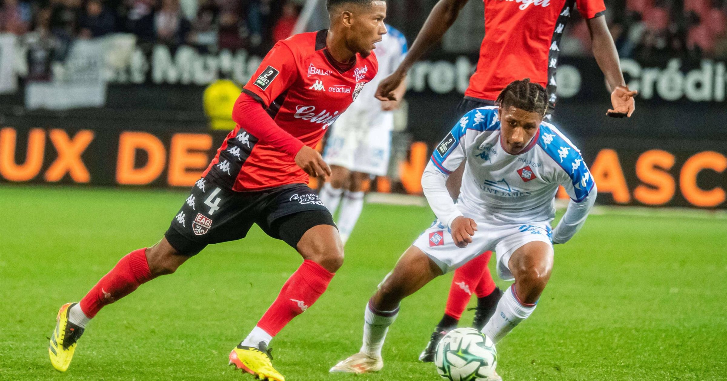 Guingamp retrouve le podium, Caen stagne dans le ventre mou thumbnail