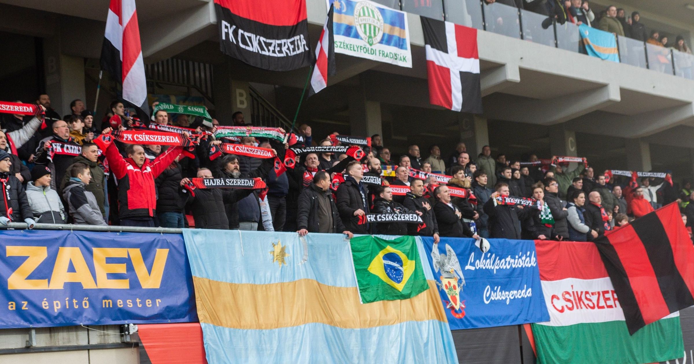 Ismét büntetést kapott az FK Csíkszereda a román szövetségtől székely szimbólumok használata miatt, ezúttal még nagyobb összeget kell befizetni Kép