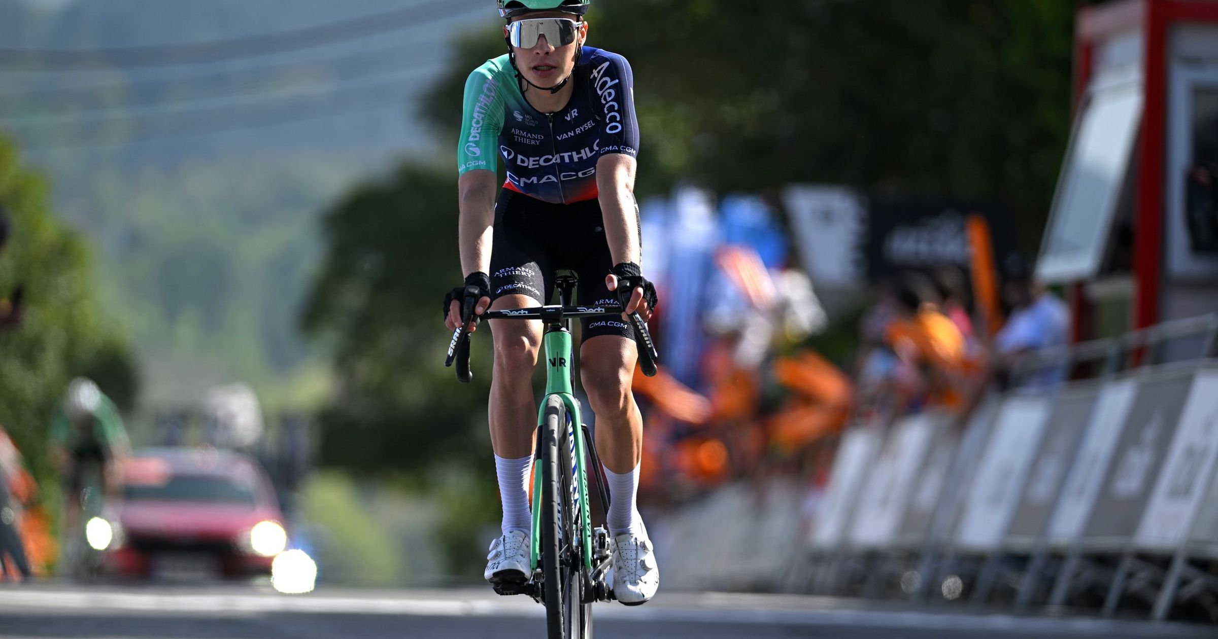 Matthew Riccitello verrast in finale en is eerste niet-Fransman als ...