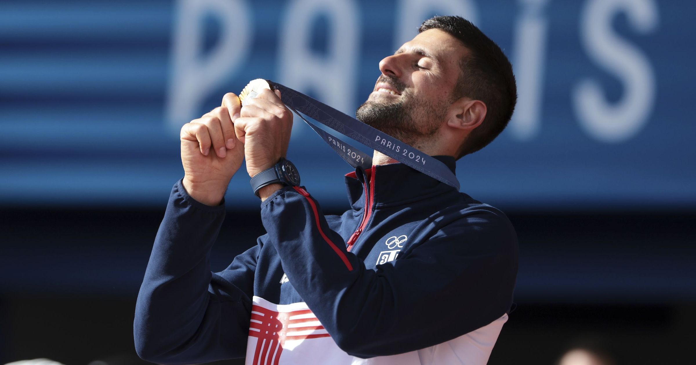Chapeau Novak Djokovic Signé - Jeux Olympiques Paris 2024 - Médaille D'Or - Avec COA PSA/ADN