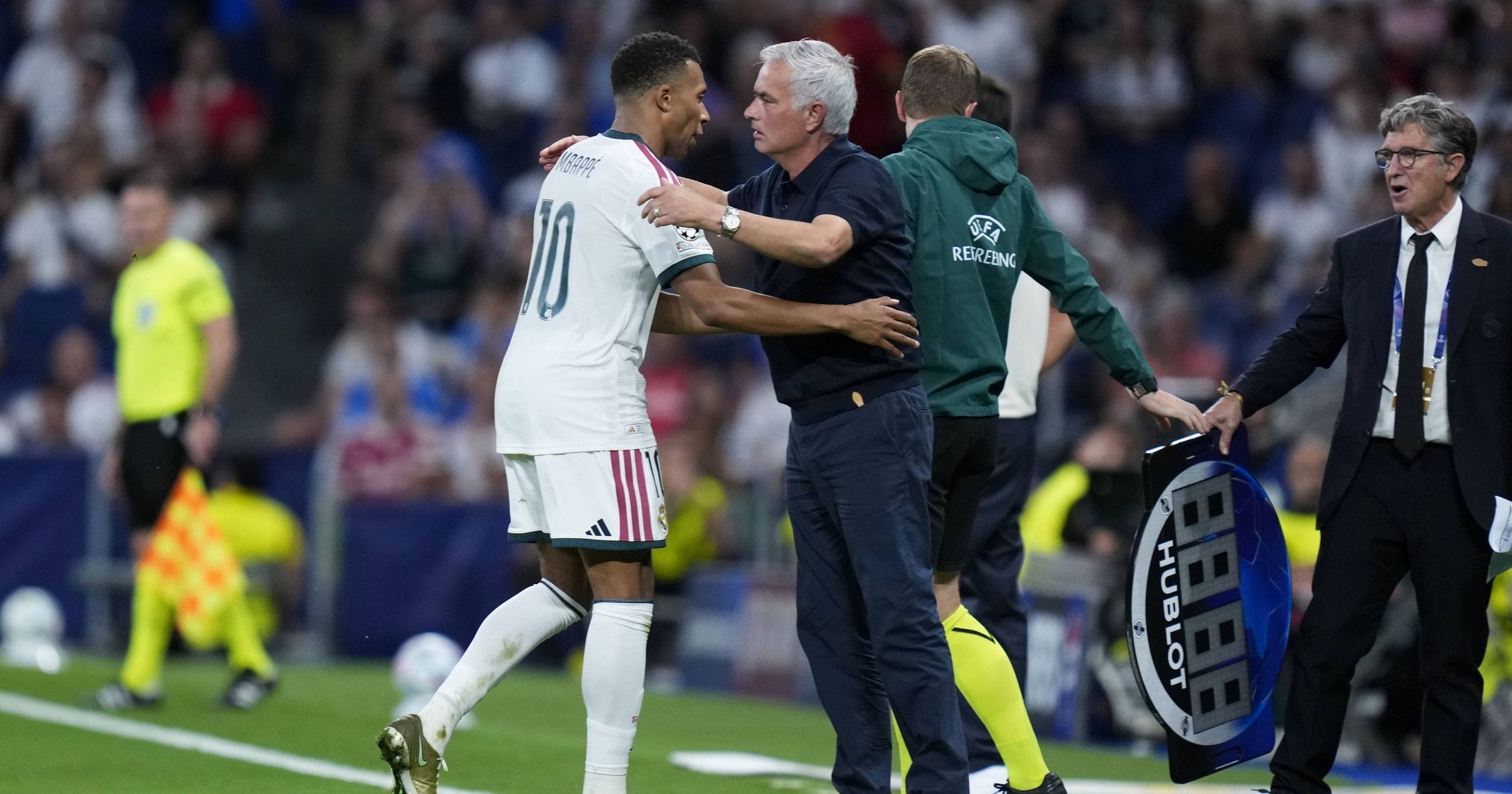Real Madrid : José Mourinho défend Kylian Mbappé et qualifie les polémiques de "ridicules