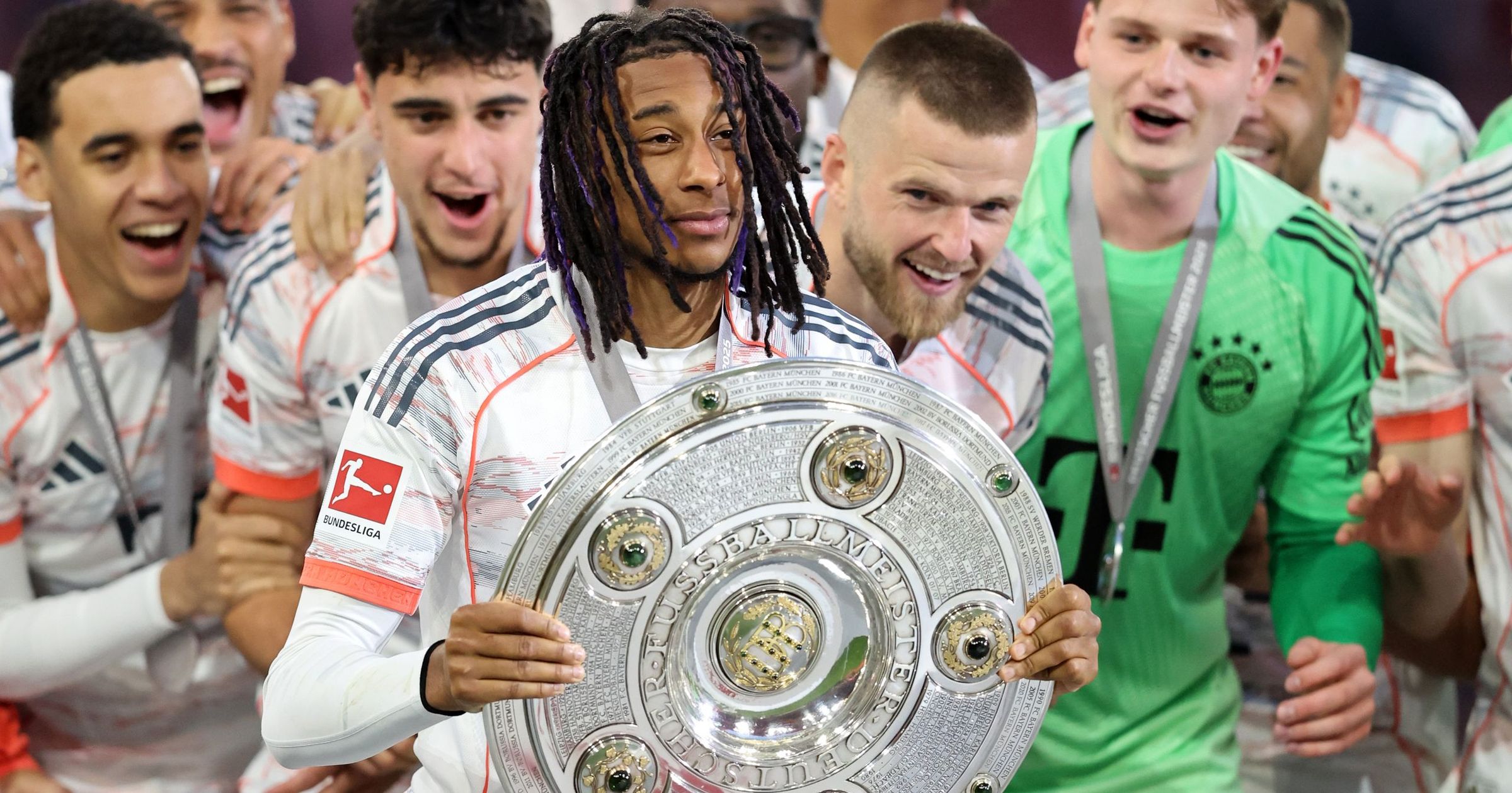 Allemagne: "Michael Olise est le joueur de la saison en Bundesliga" selon le directeur sportif du Bayern - Eurosport