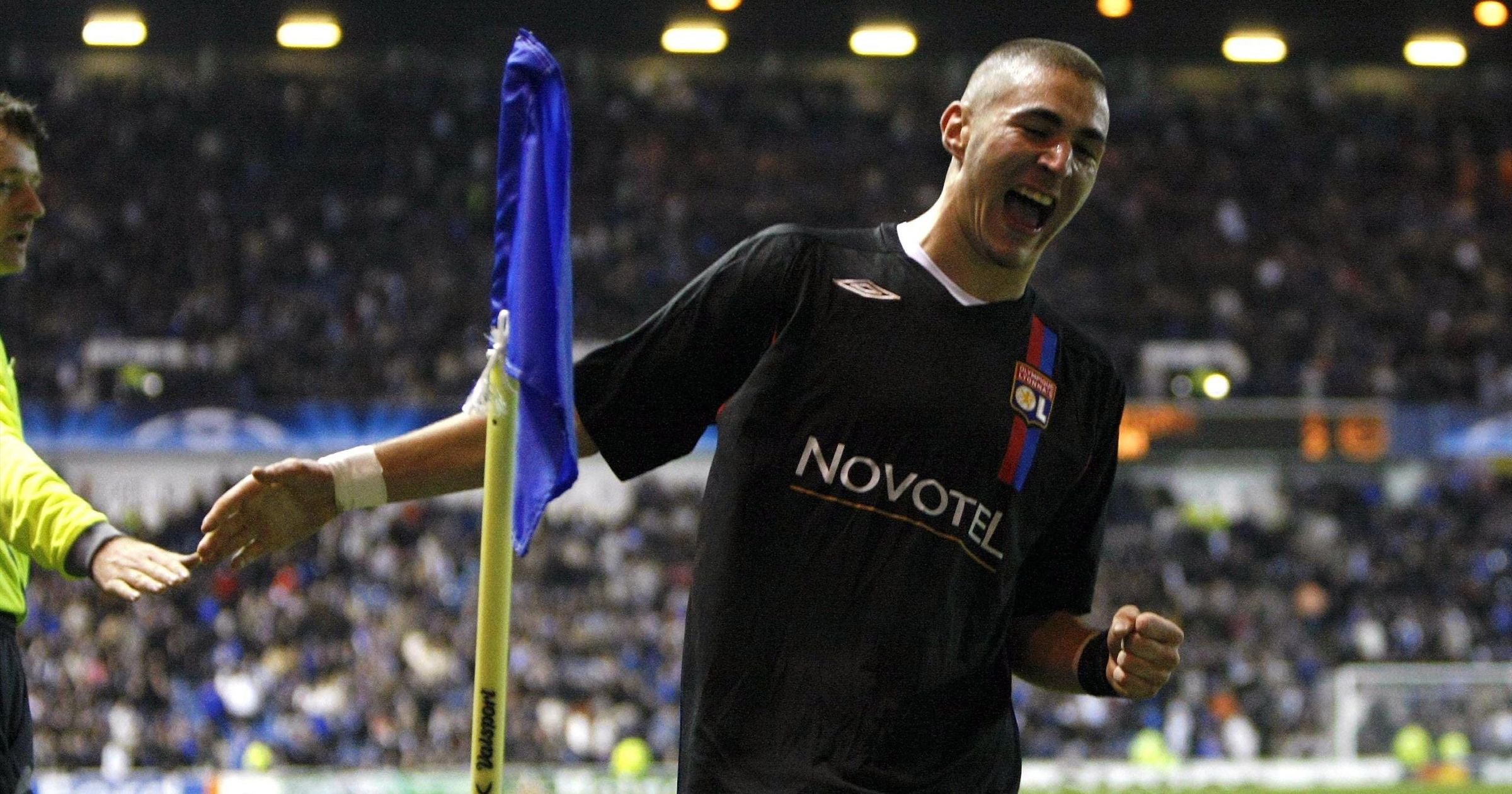 "Ce soir-là, Benzema se pose en leader" : Ibrox Park, souvenir doux-intense thumbnail