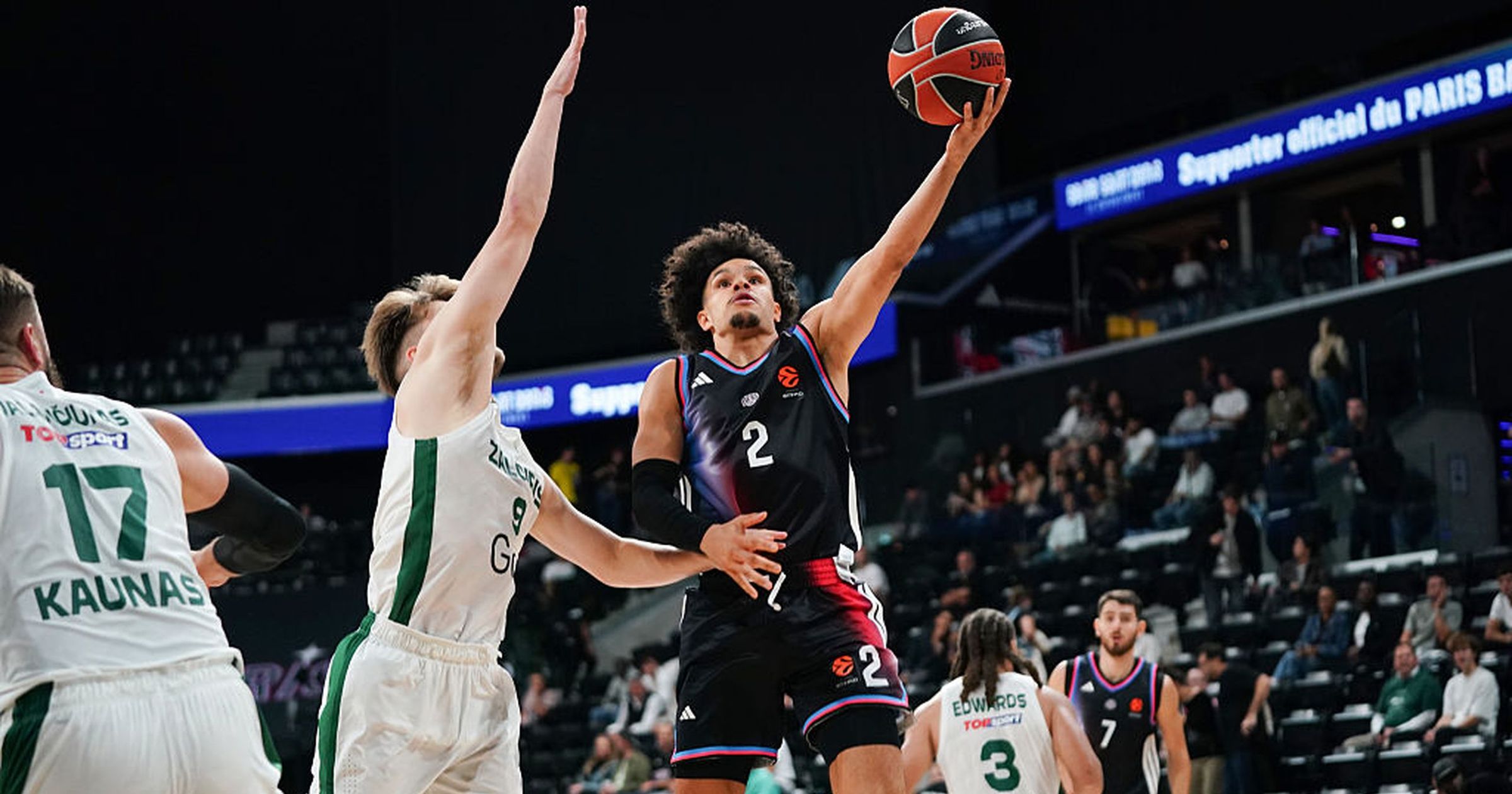 Nadir Hifi Scores 33 Points in Paris Basketball's Buzzer-Beater Win