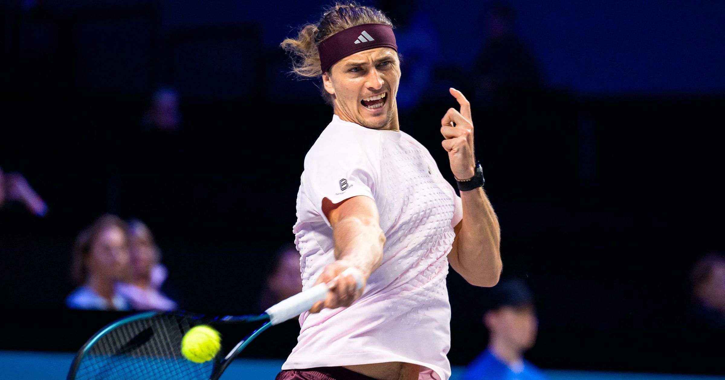 Alexander Zverev survives four match points to reach Vienna Open second round