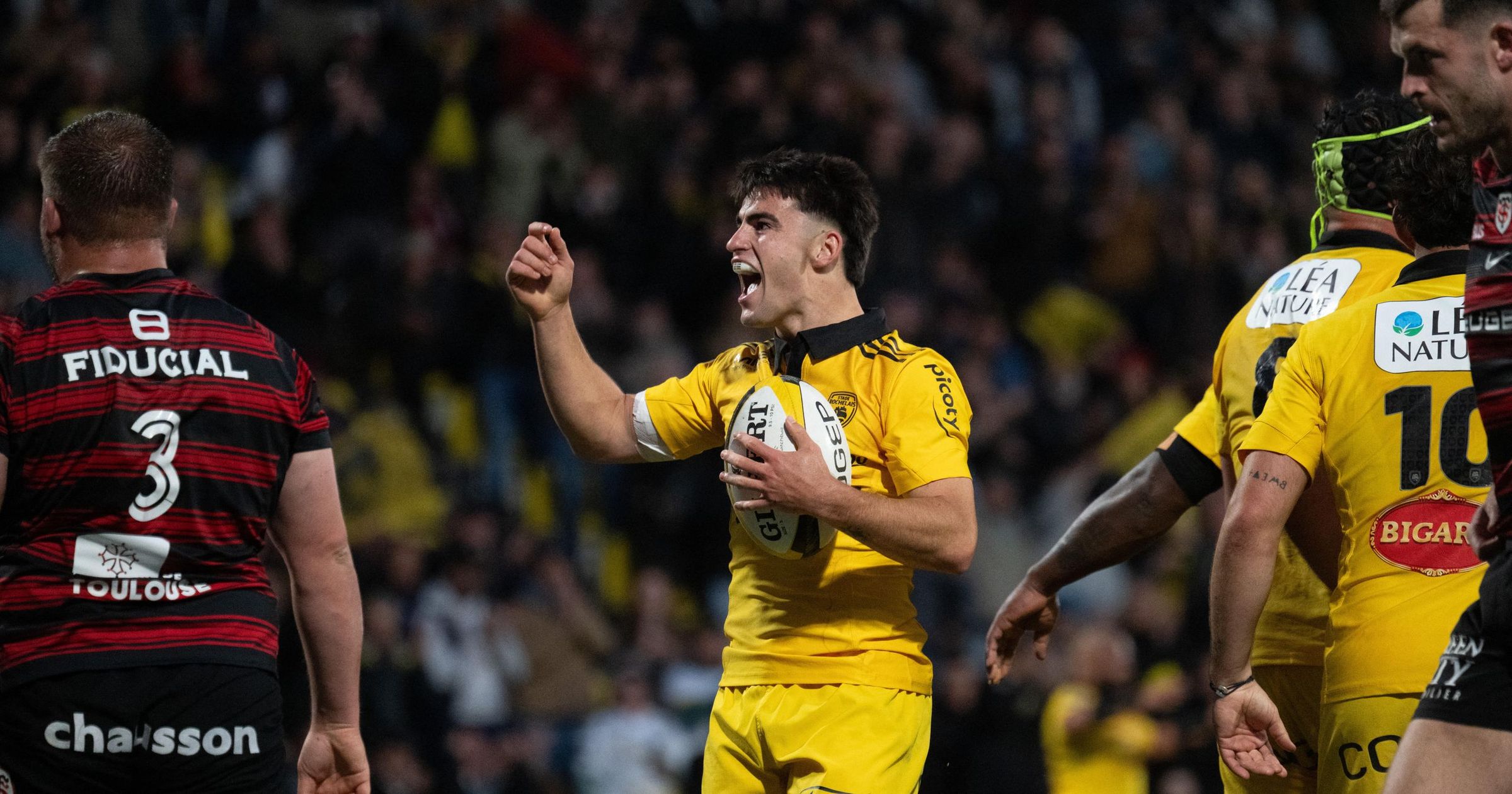 Top 14 | La Rochelle étrille Toulouse (38-10) et s'accroche au wagon ...