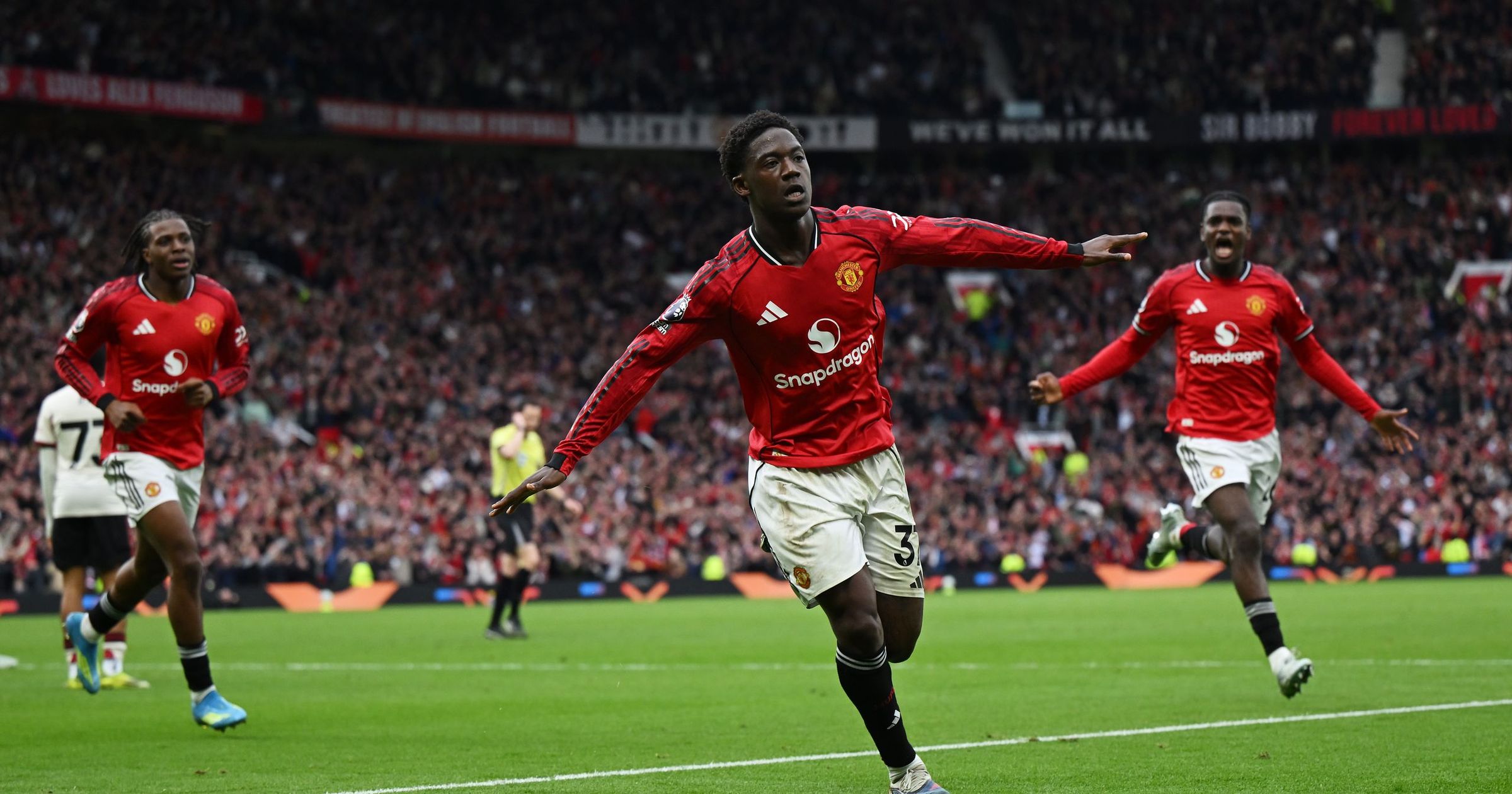 Kobbie Mainoo offre la victoire à Manchester United contre Liverpool et la Ligue des champions — image 1