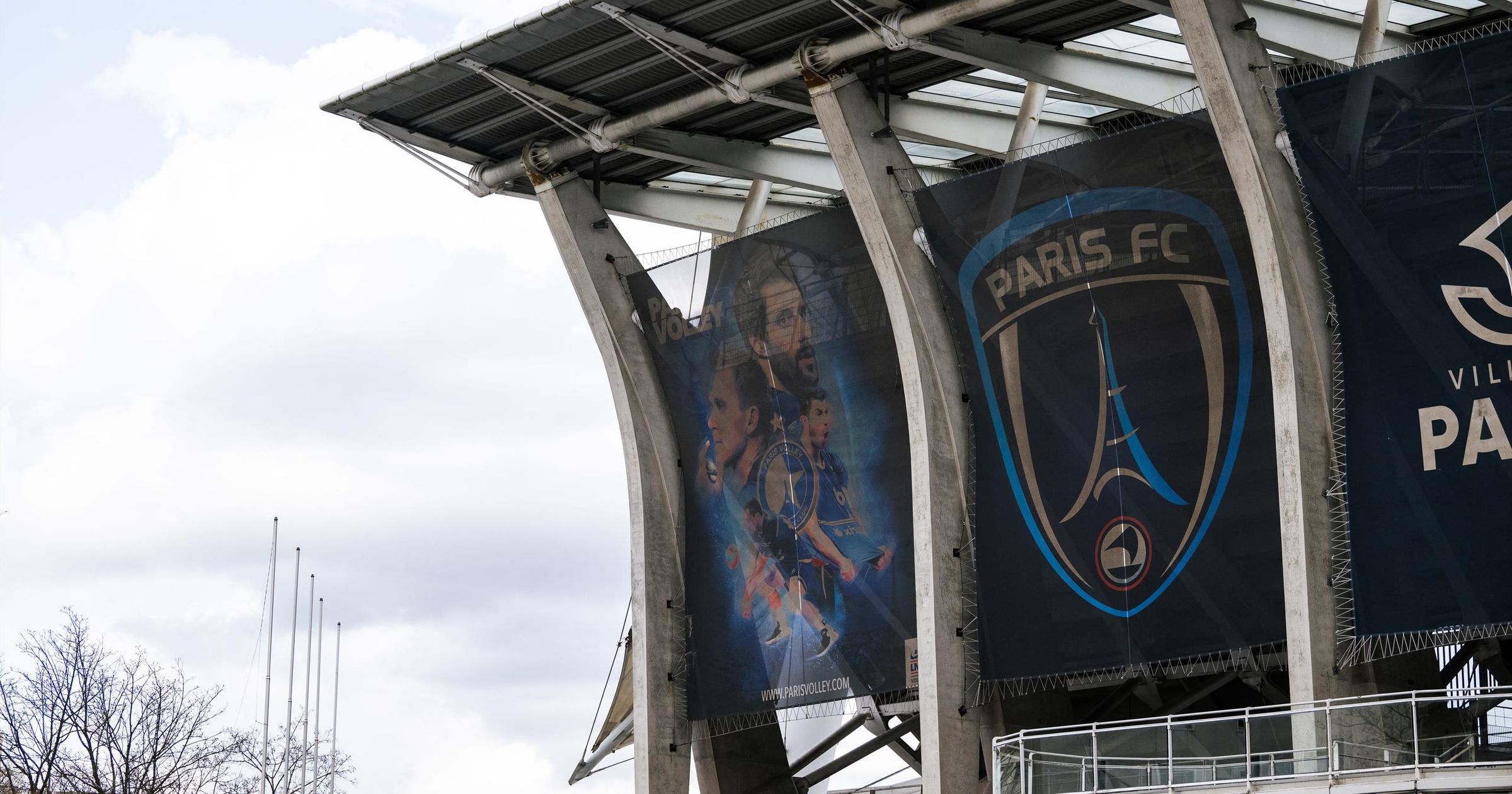 Rachat du Paris FC : La famille Arnault entre en "négociations exclusives" thumbnail