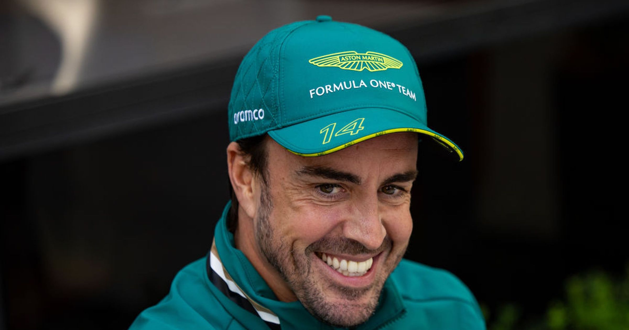 Fernando Alonso festeggia i 400 GP con un casco speciale che raccoglie ...