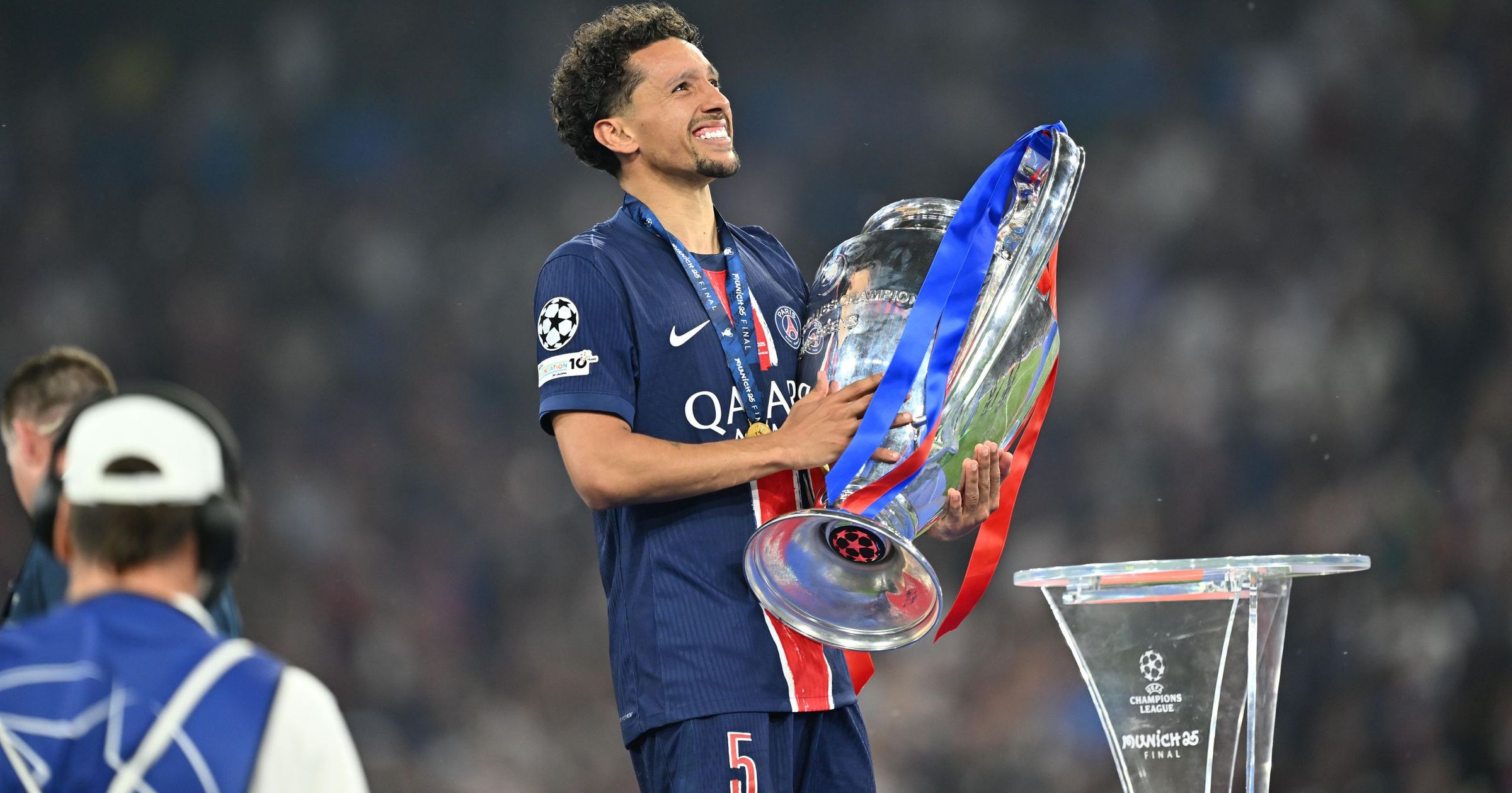 Fanion Collector Coupe Intercontinentale 2025 : PSG Vs Flamengo - Parfait Pour Supporter !
