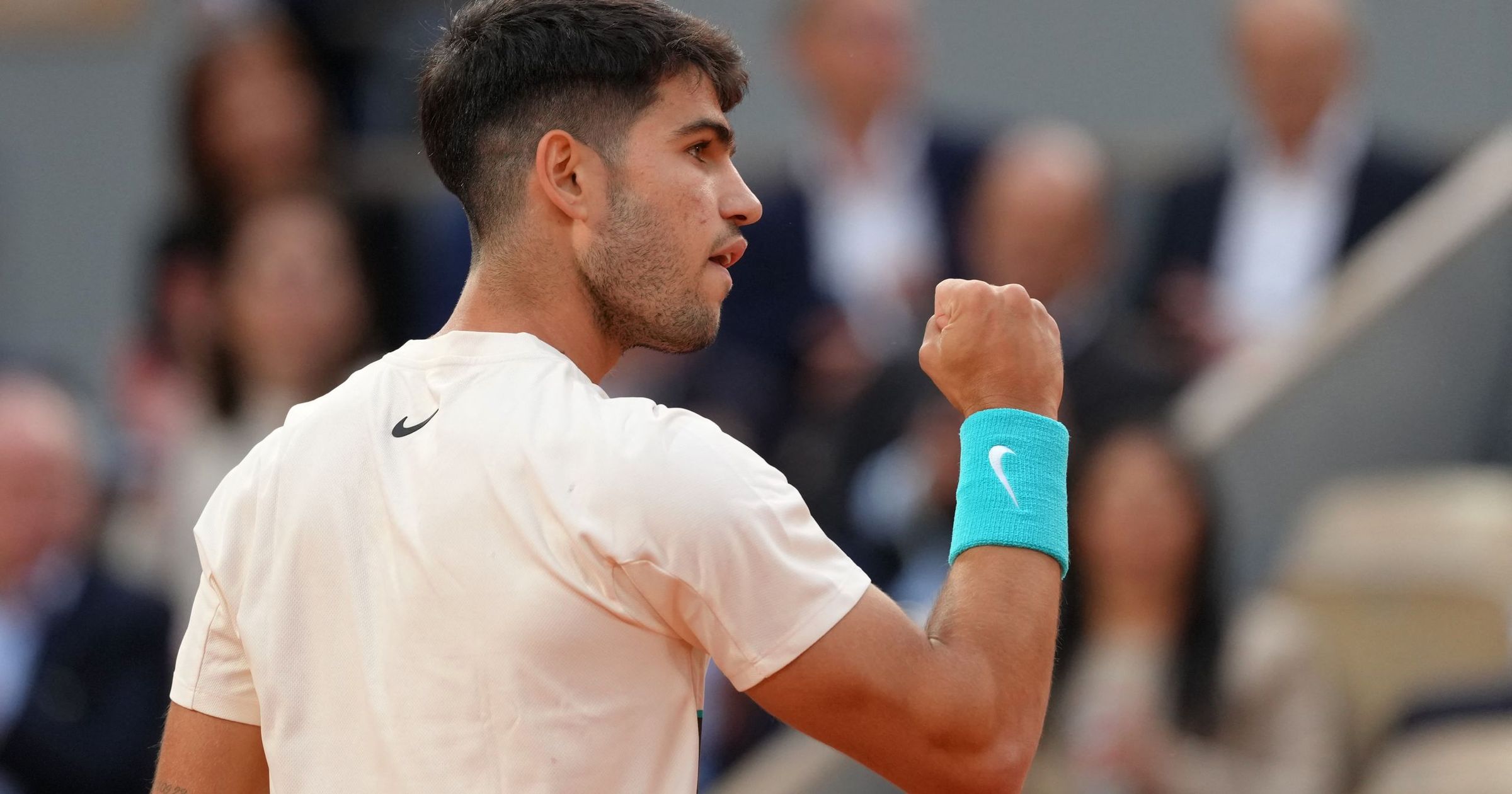 Alcaraz brutális fölénnyel győzte le ellenfelét a Garros-negyeddöntőben
