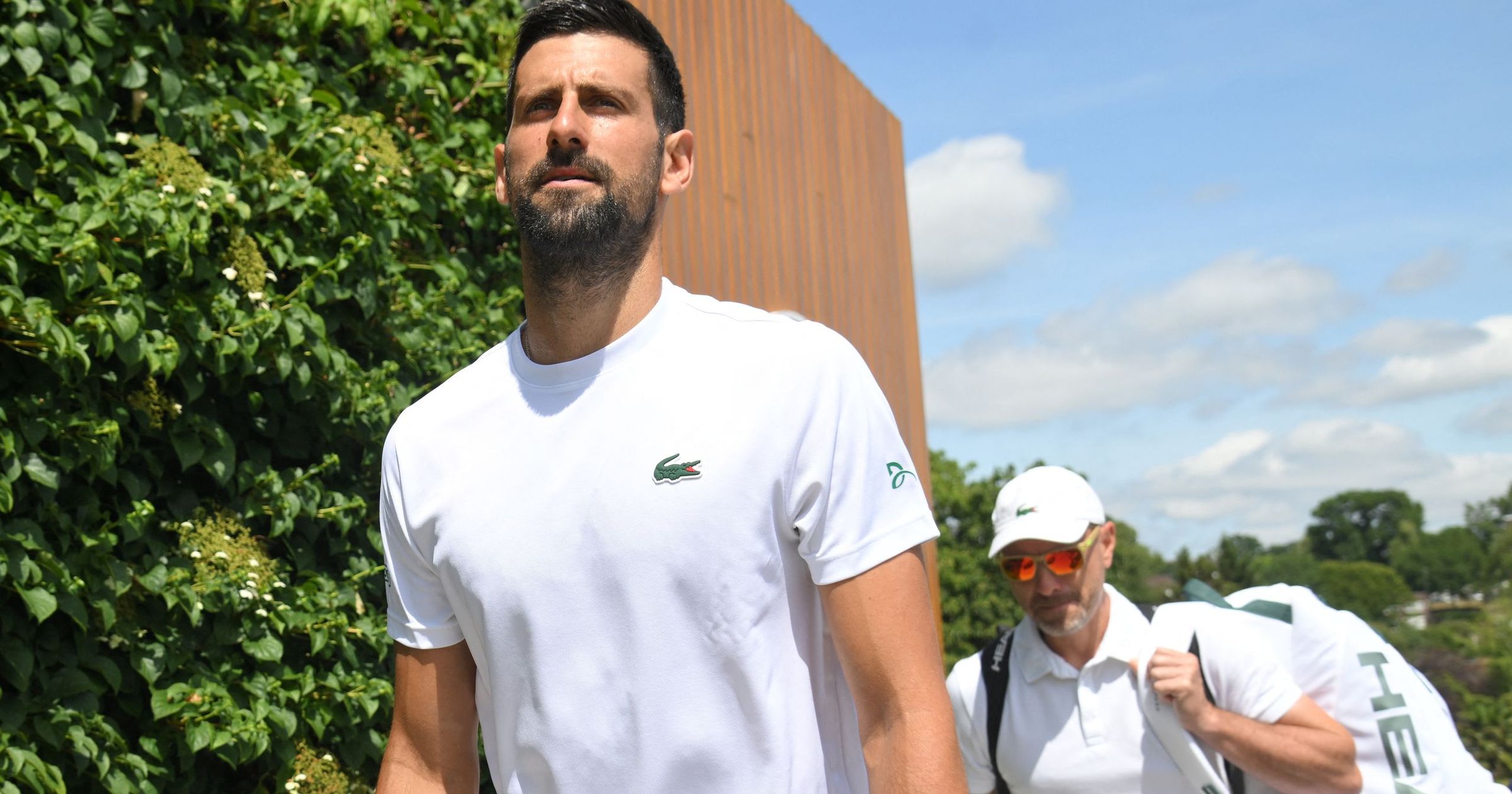 Federer korábbi edzője figyelmeztet: nem szabad leírni a motivált Djokovicot Wimbledonban