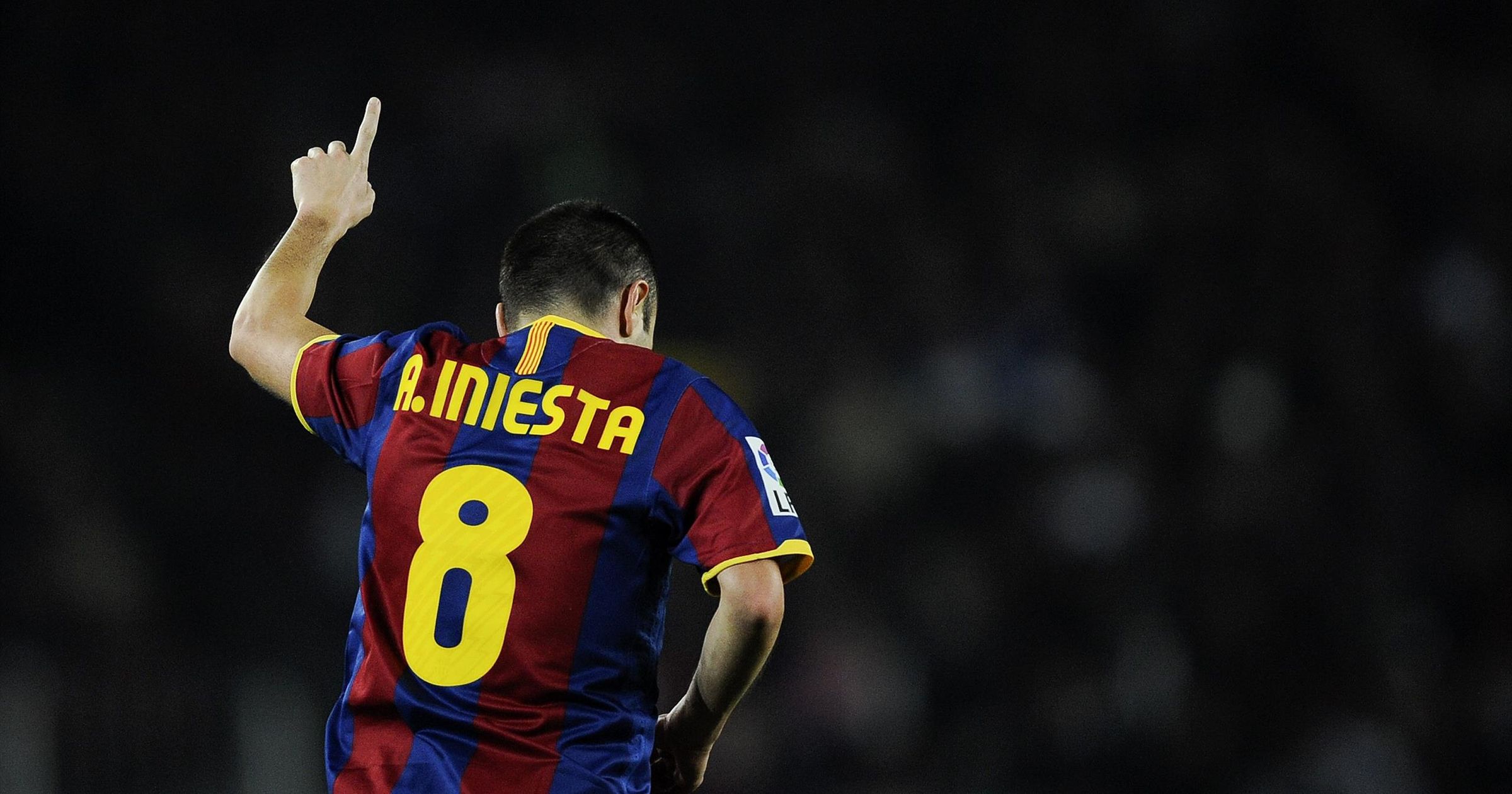 Giuly : "Iniesta bonifiait tout ce qu'il touchait" thumbnail