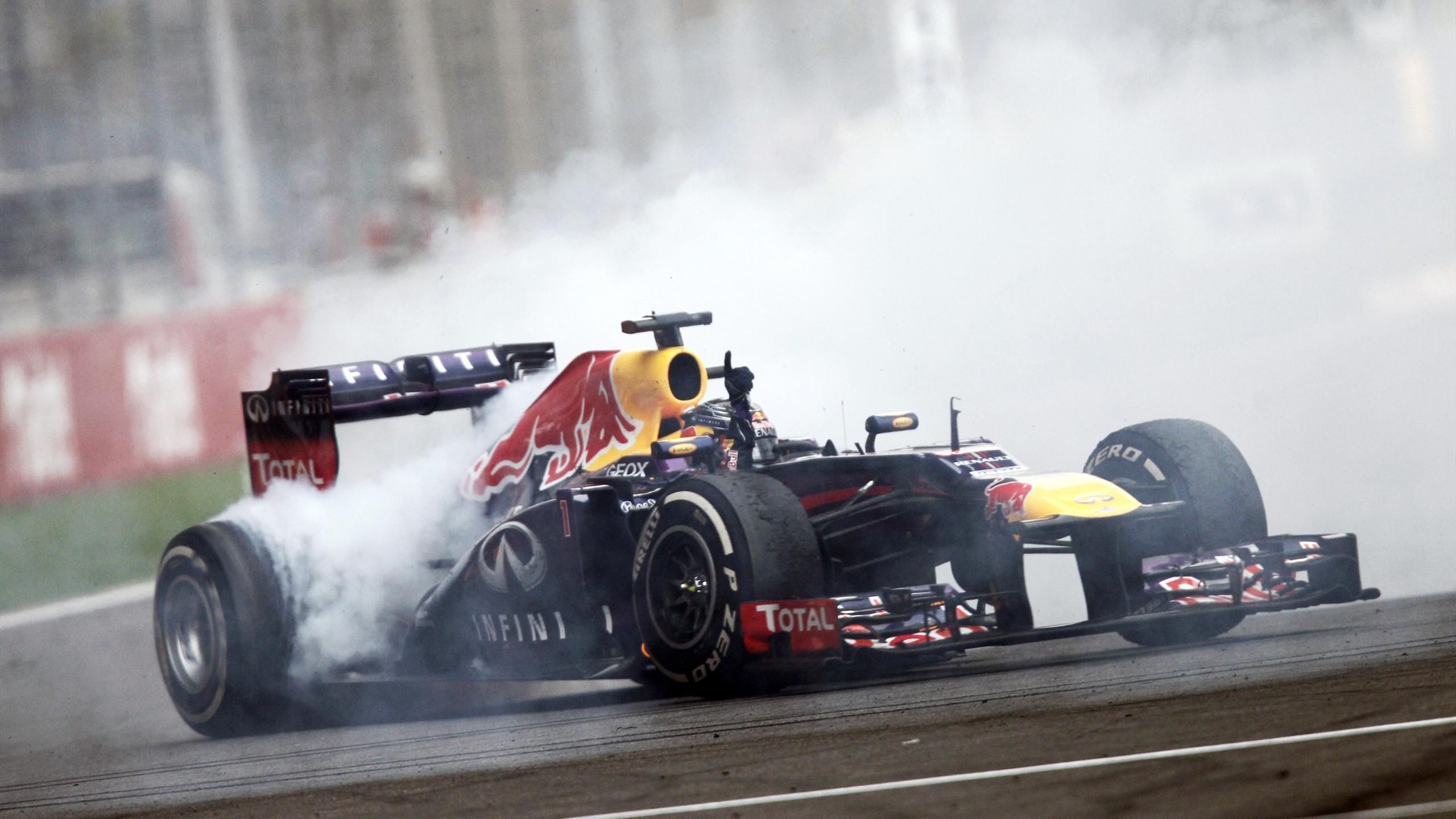 Vettel Bowing To His Car Wallpaper - img-snicker