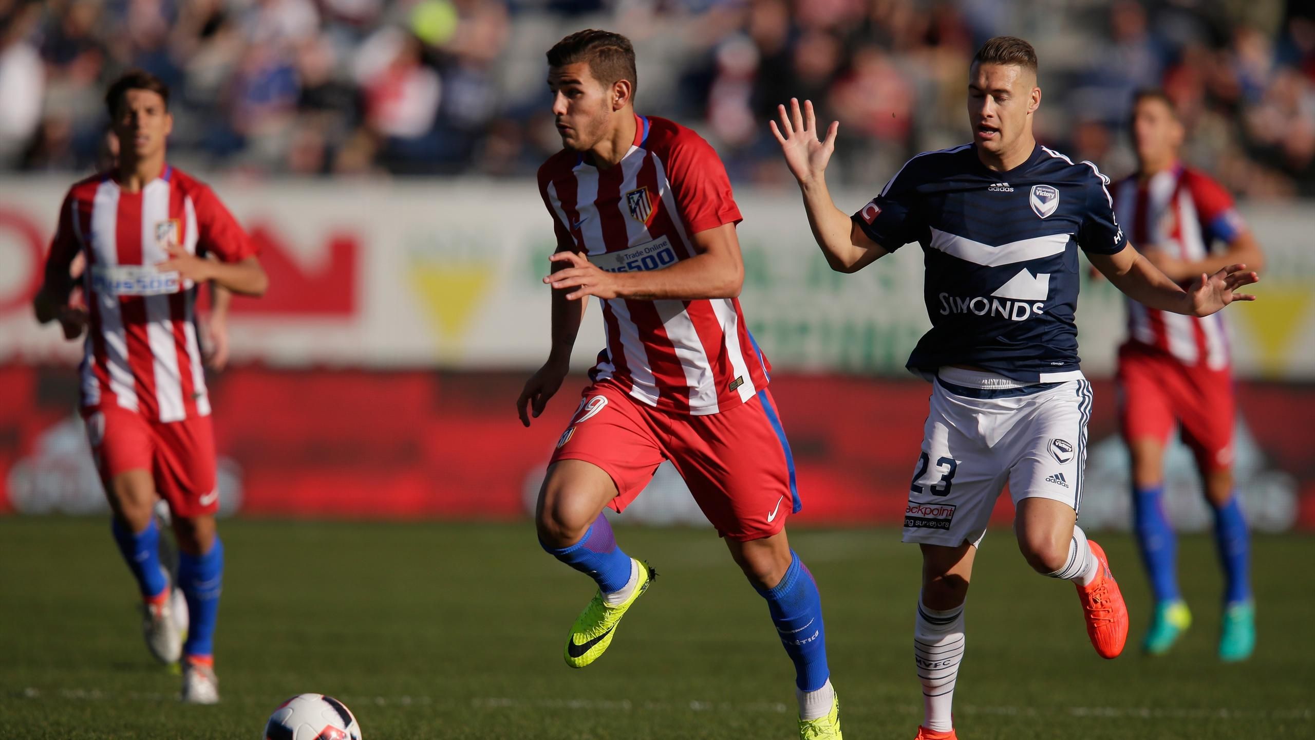 Theo Hernandez Wechselt Von Atletico Madrid Zum Stadtrivalen Real Madrid Eurosport
