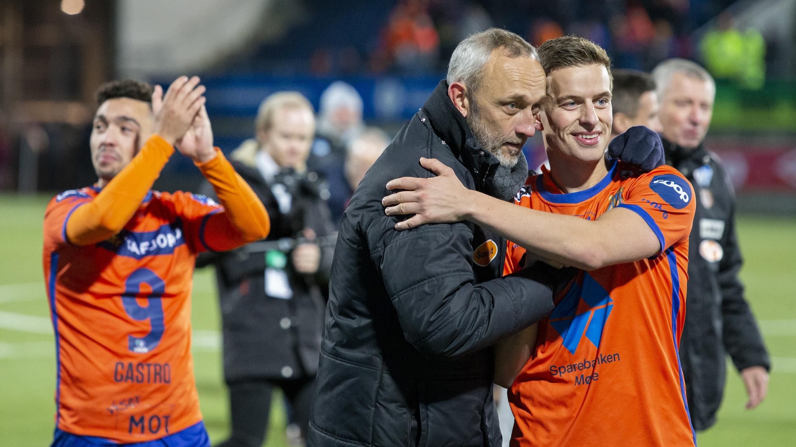 Ber Lars Bohinen Gjore Dette Grepet Jeg Er Sjokkert Over Aafks Tafatthet Fotball Video Eurosport