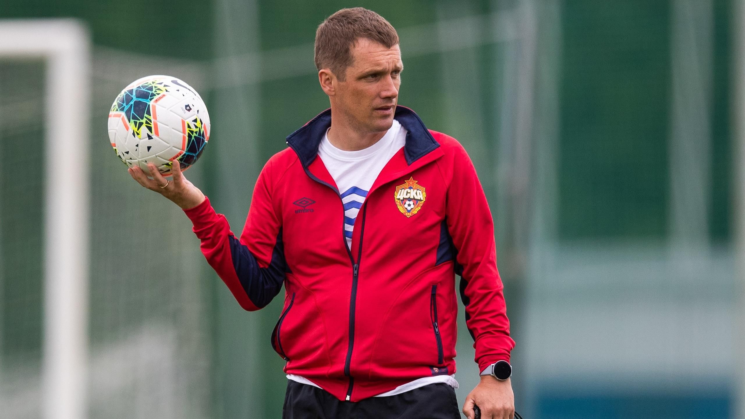 chempionat goncharenko podal v otstavku