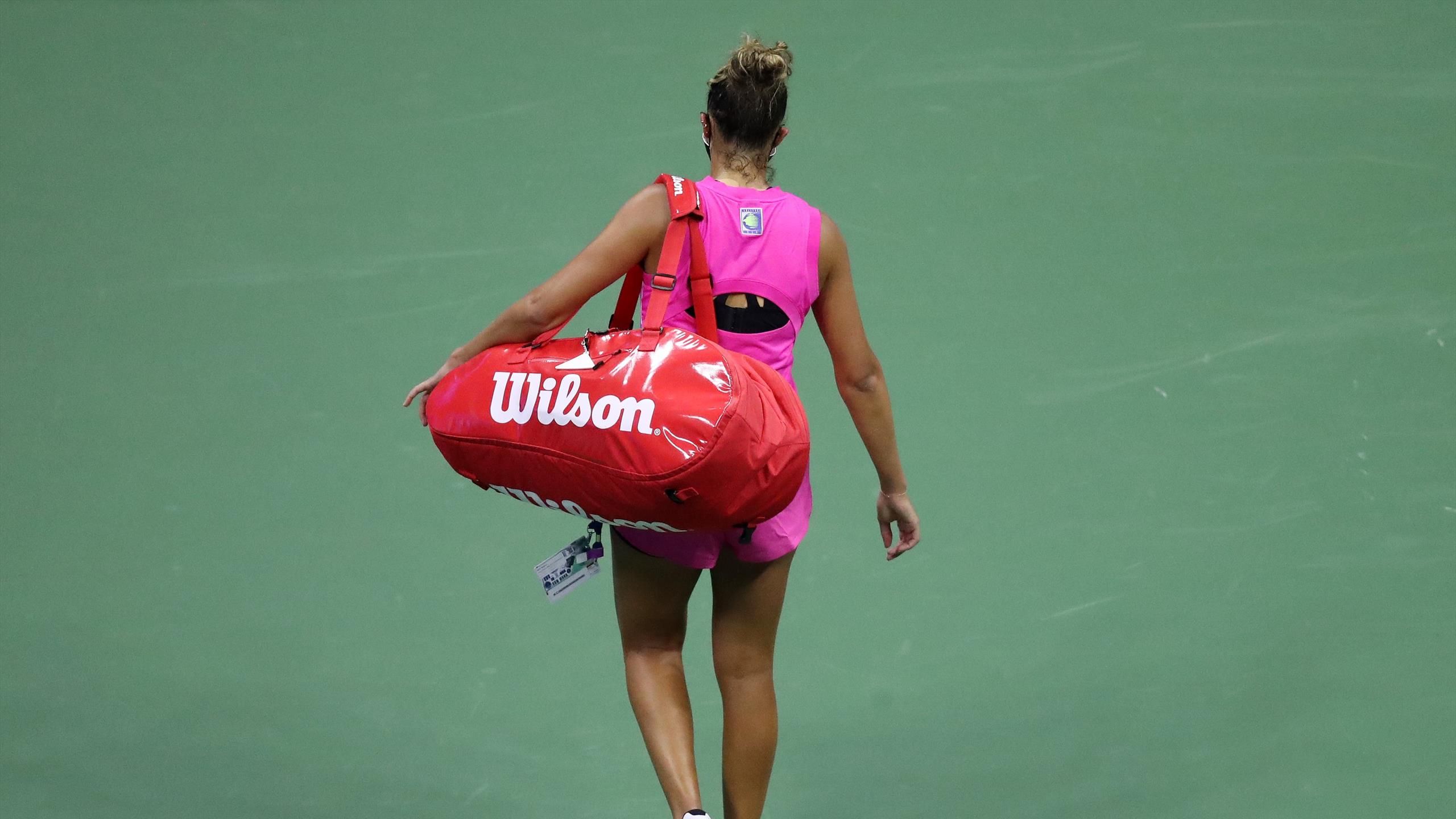 Shoulder on madison keys Madison Keys