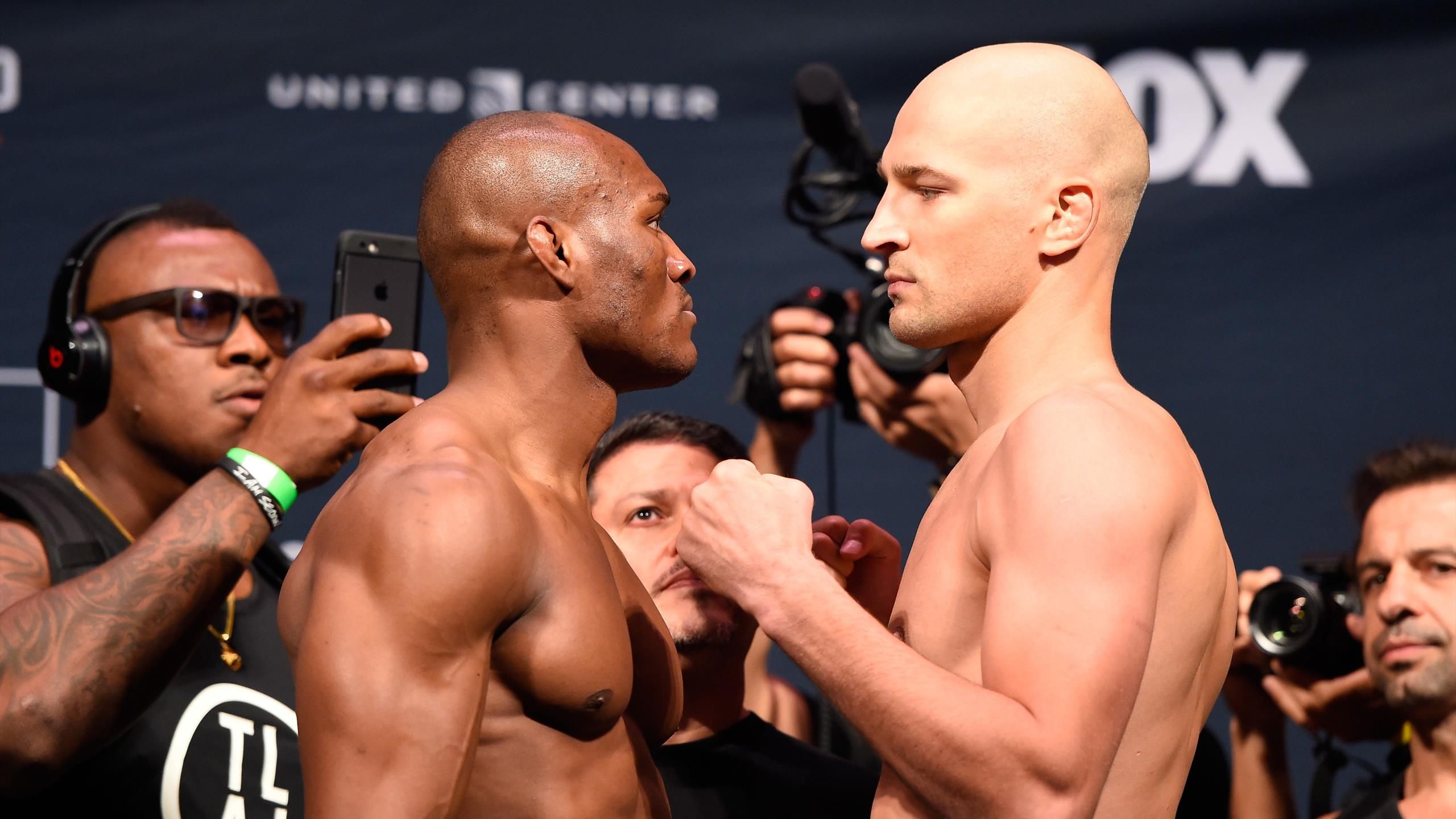 Kak Bojcy Ufc Iz Rossii Dralis S Kamaru Usmanom I Gilbertom Byornsom Eurosport