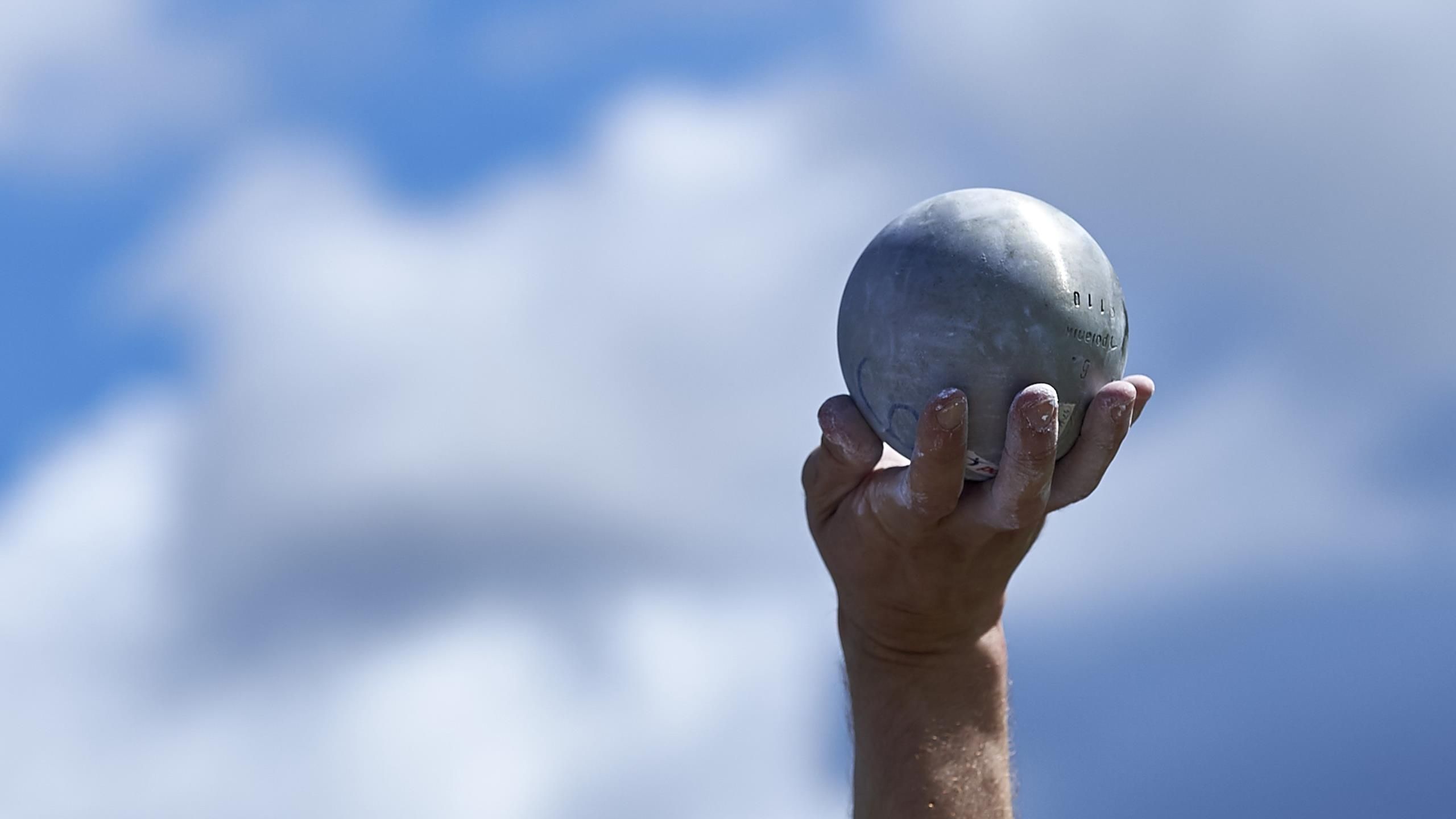 atletica gran lancio per zane weir 21 11 nel peso 4 italiano di sempre c e minimo per tokyo eurosport