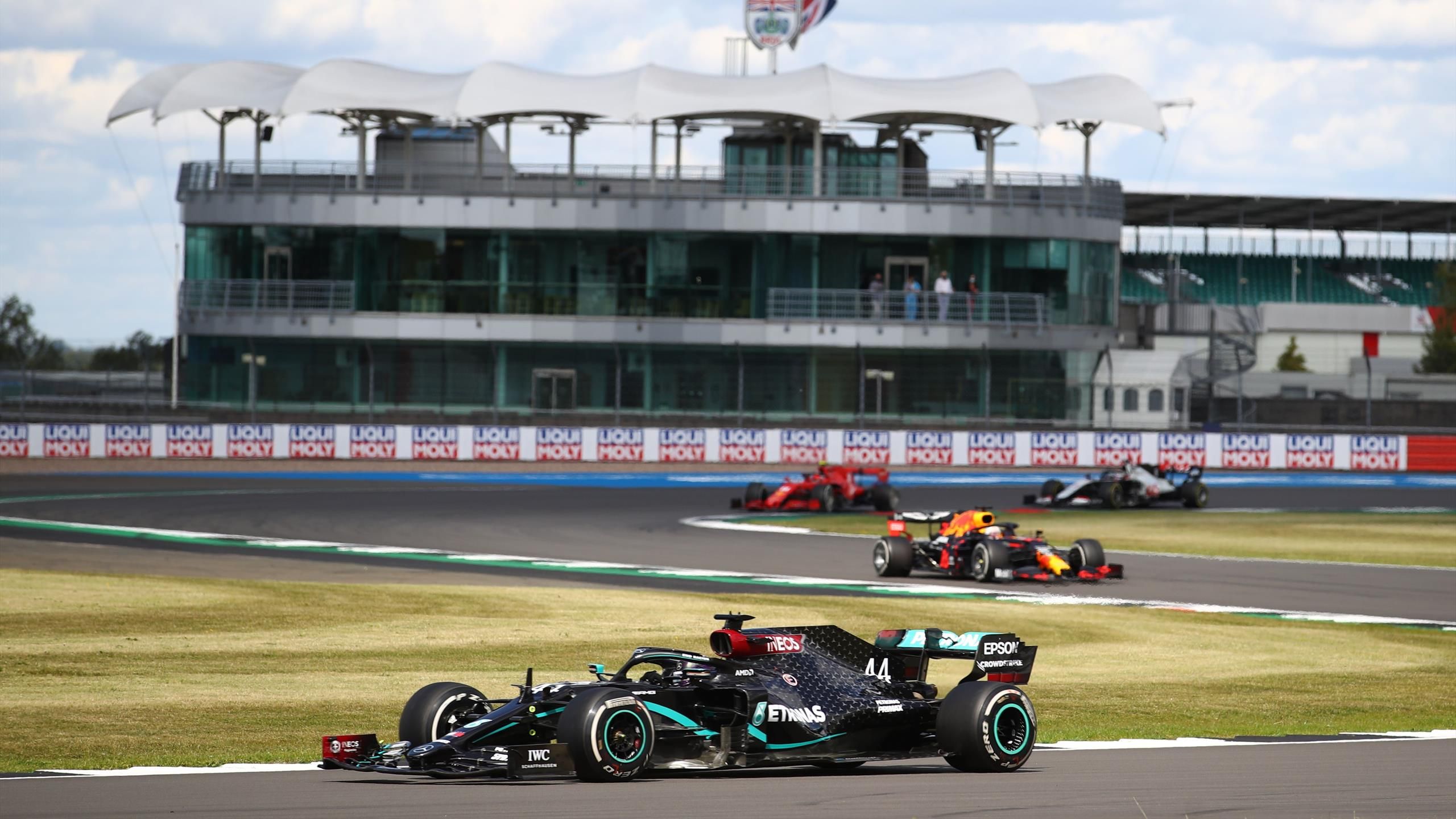 Sprintrennen Einfuhrung Der Qualifying Rennen Steht Bevor Silverstone Erster Austragungsort Eurosport