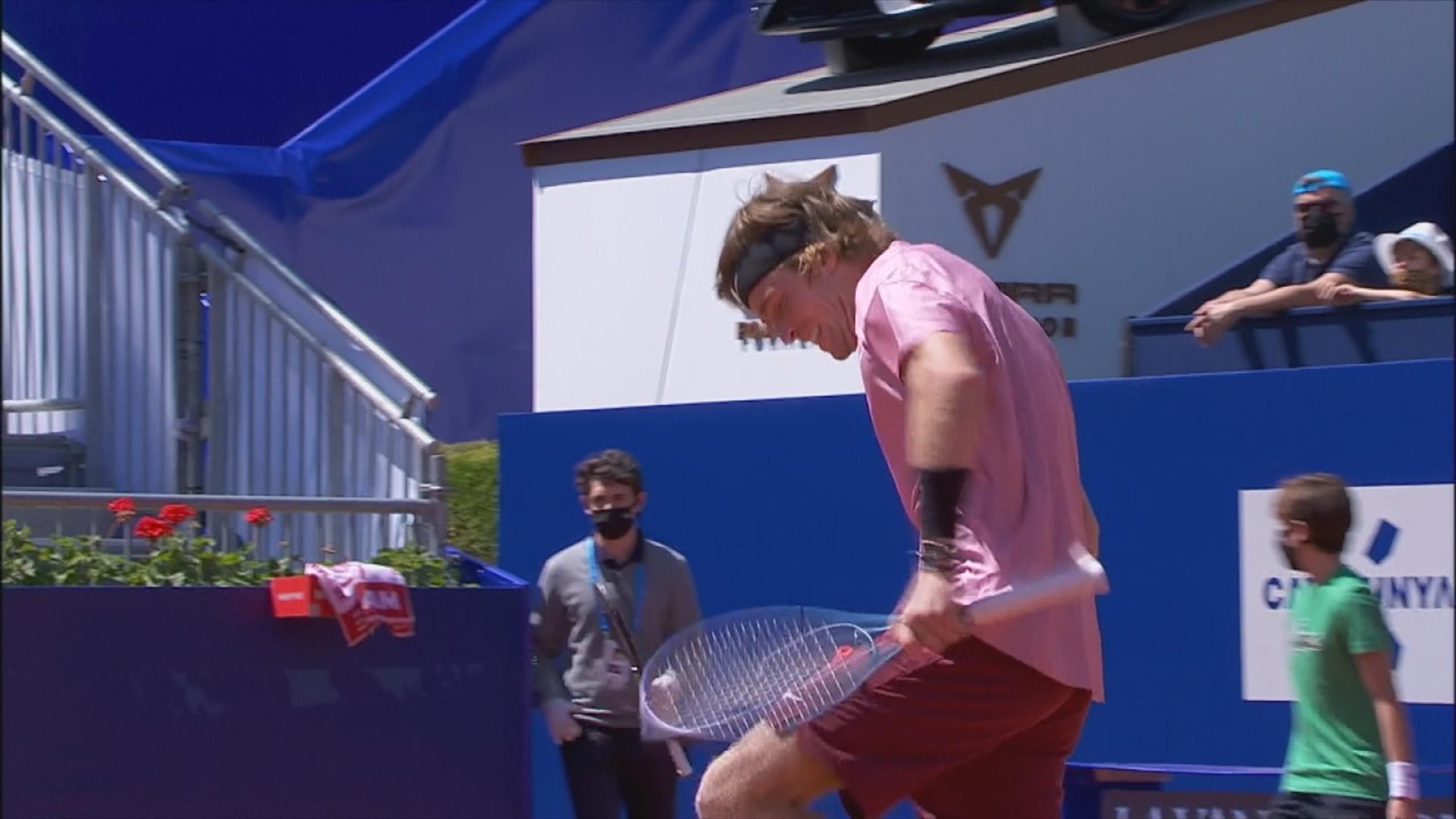 Masters Madrid Tommy Paul Schockt Andrey Rublev Im Ersten Satz Tennis Video Eurosport