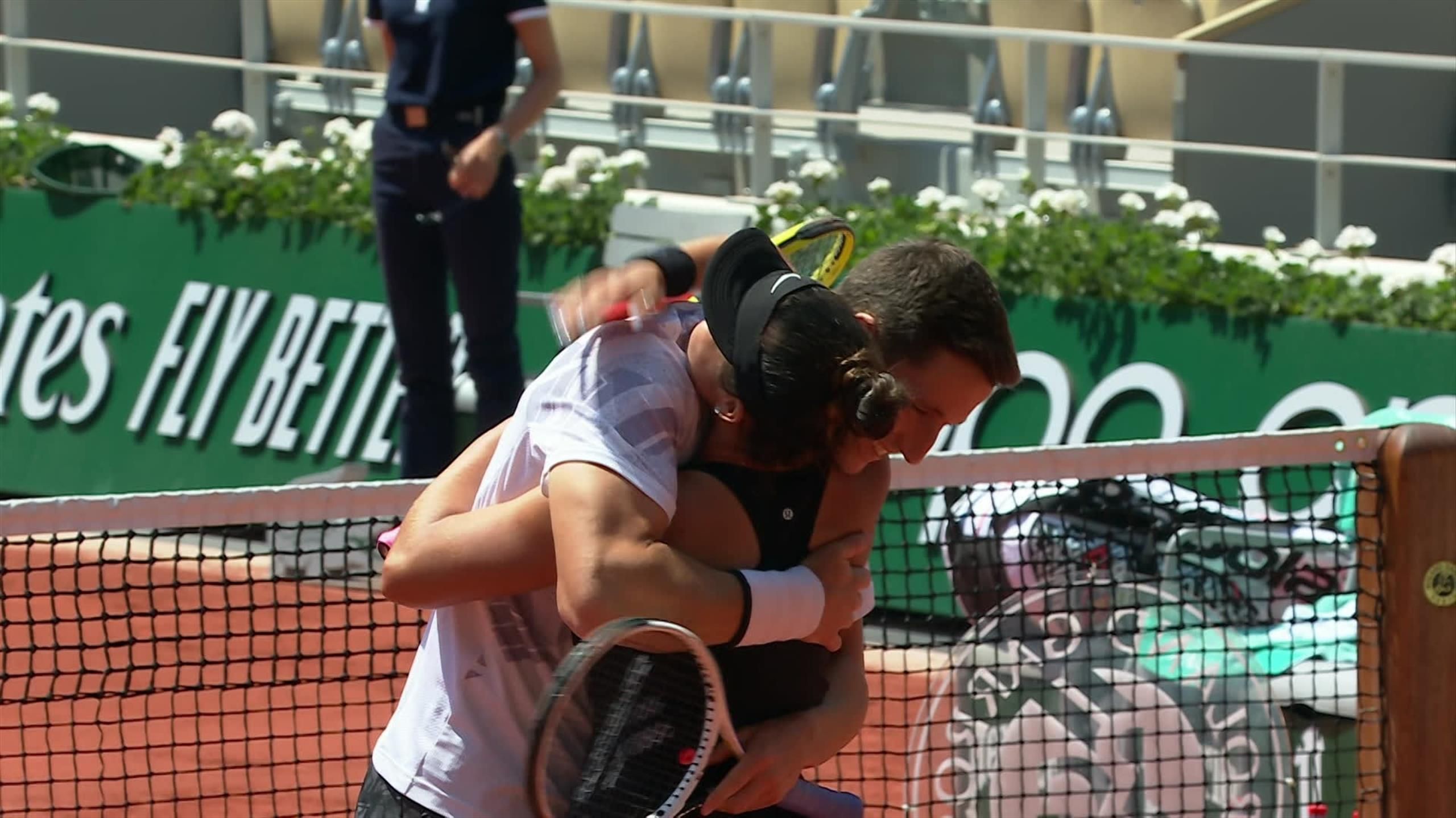 French Open tennis - Watch the moment Joe Salisbury and Desirae Krawczyk clinch mixed doubles title at Roland Garros - Tennis video