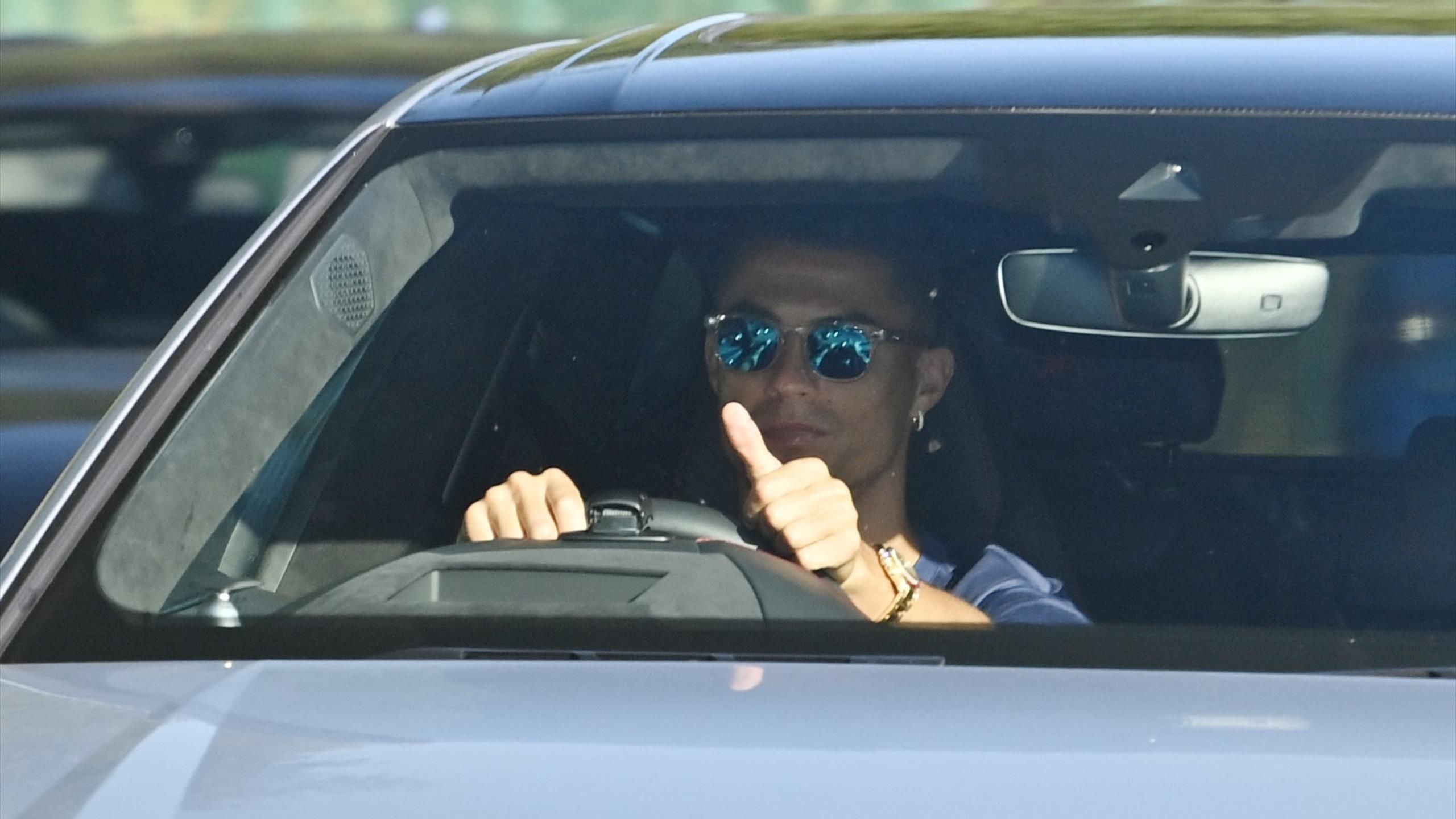 ‘What has Cristiano got on his plate?' - Manchester United team-mates mimic Ronaldo's eating habits