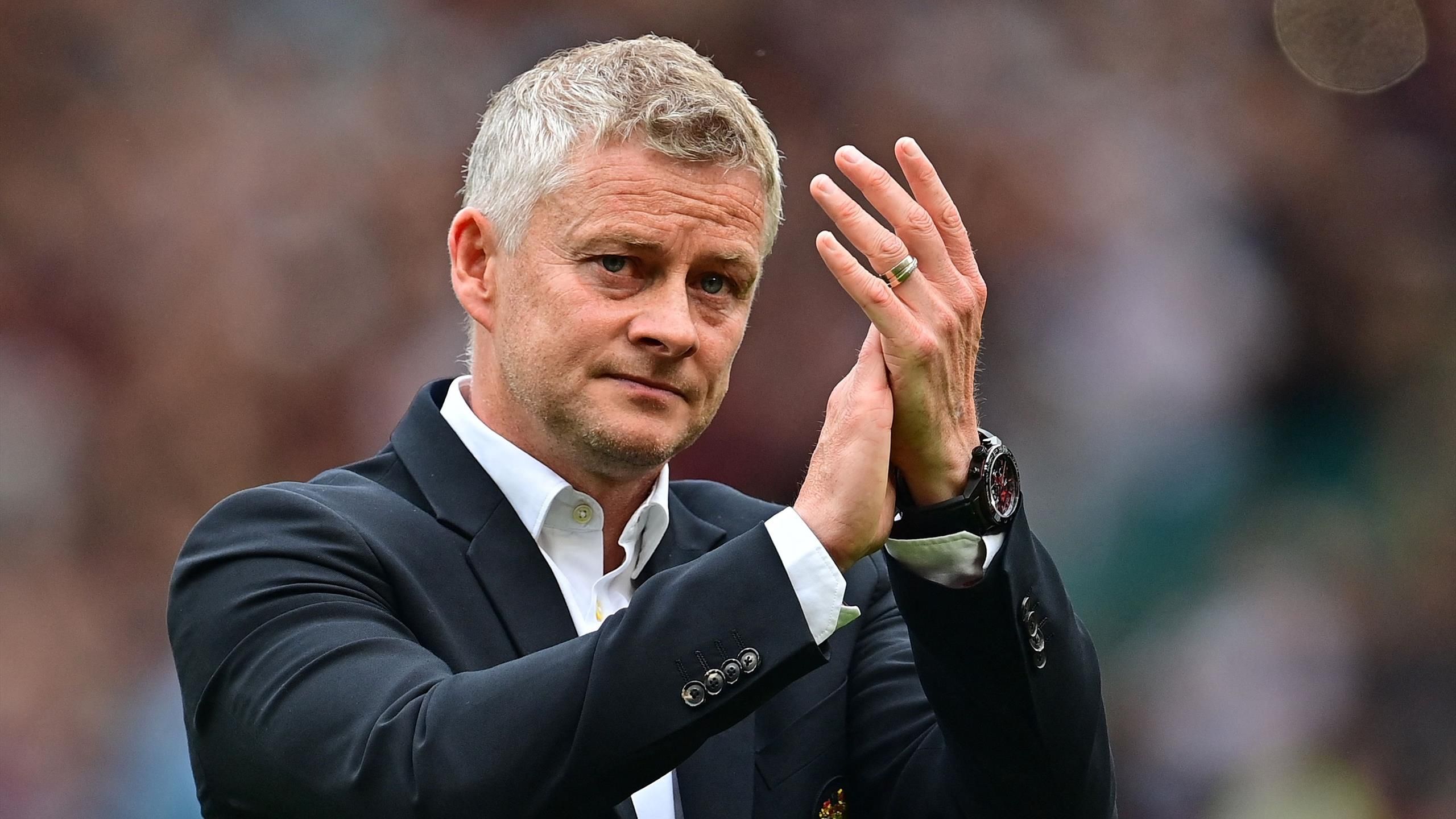 Champions League news - Ole Gunnar Solskjaer responds to Gary Neville trophy comment on Manchester United