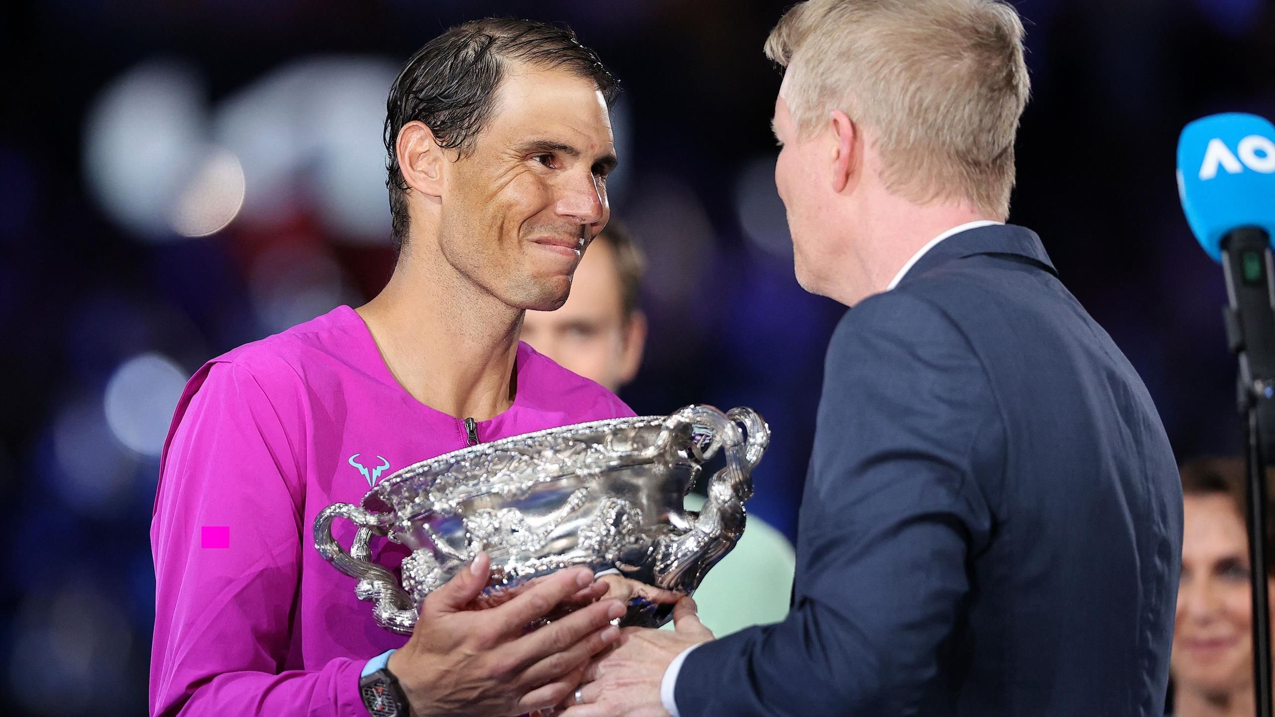 Australian Open 2022 Rafael Nadal emotional auf der Siegerehrung - Daniil Medvedev beweist Humor - Tennis Video