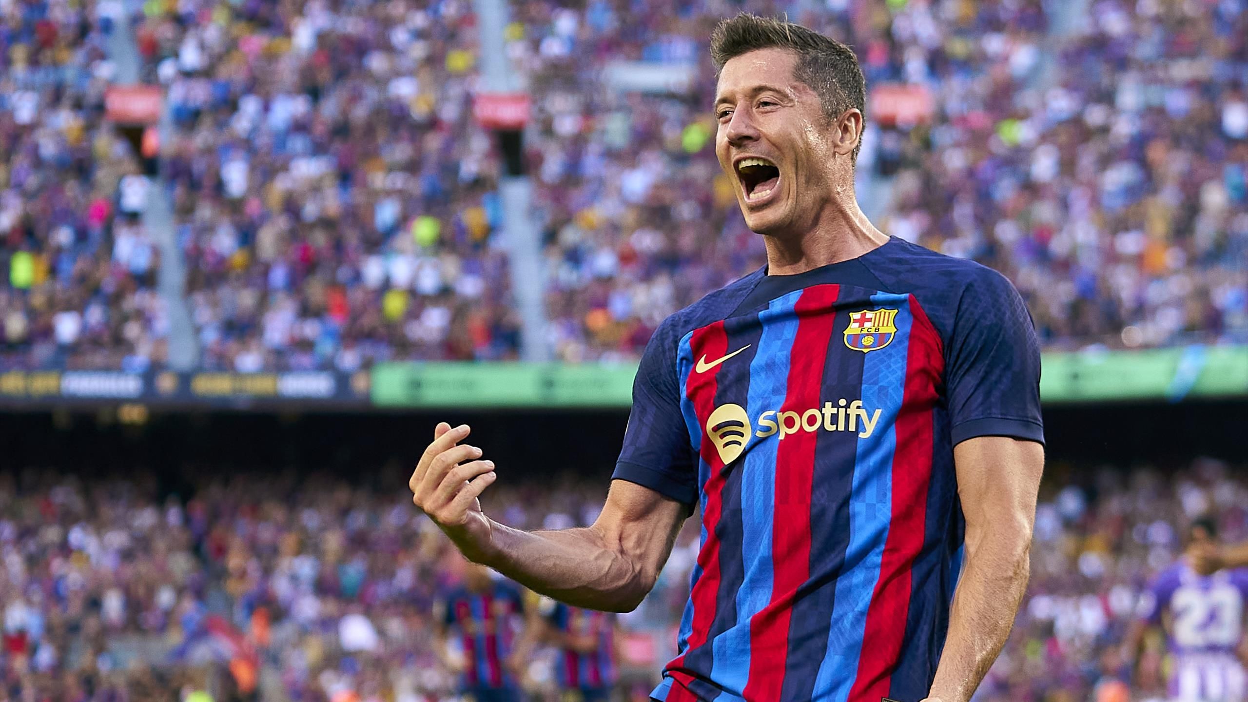 Robert Lewandowski deserves the Ballon d'Or, says Barcelona legend Carles  Puyol, also praises Karim Benzema - Eurosport