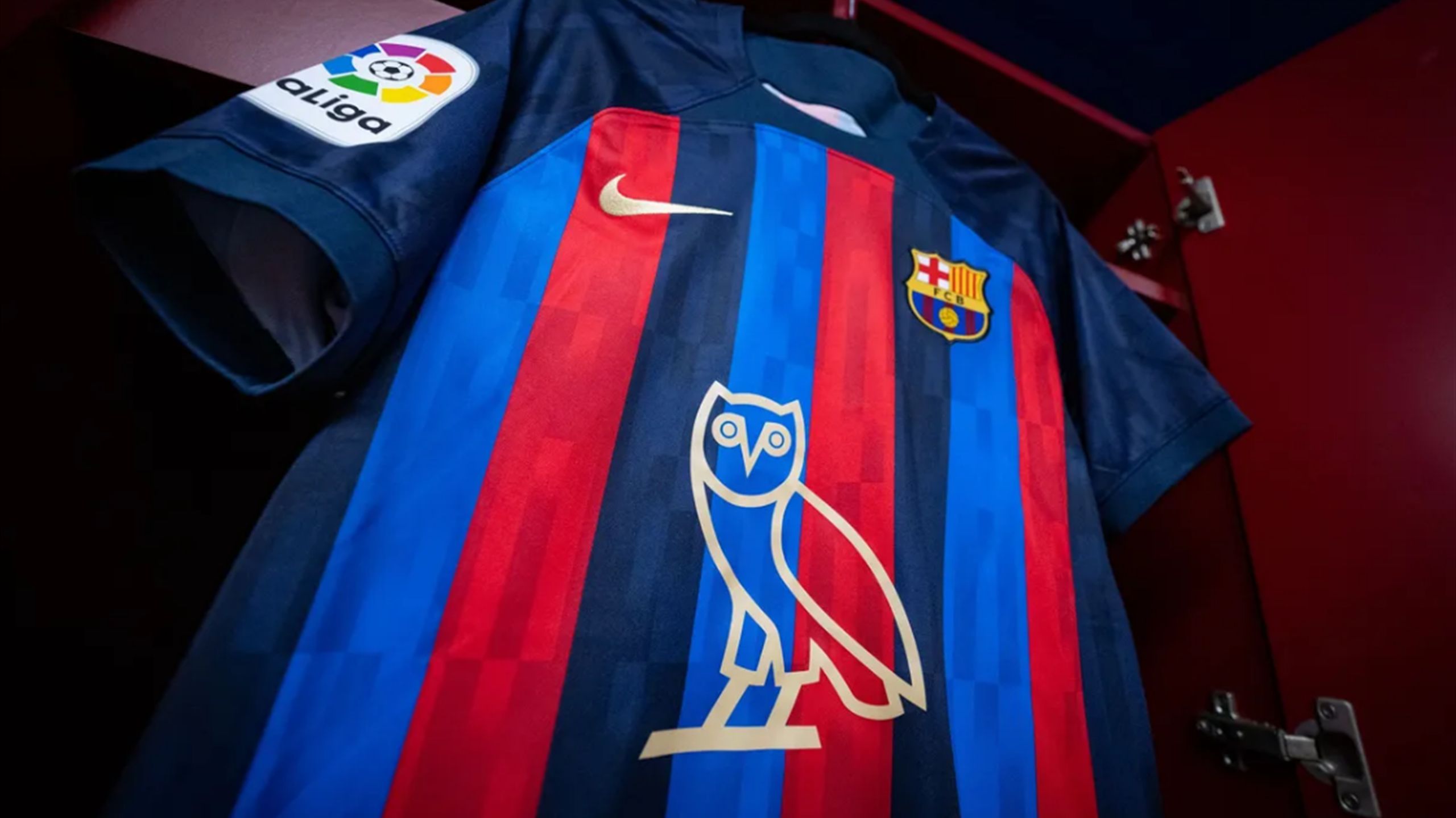 La camiseta del Barça cambia para el Clásico: lucirá el emblema del Drake -
