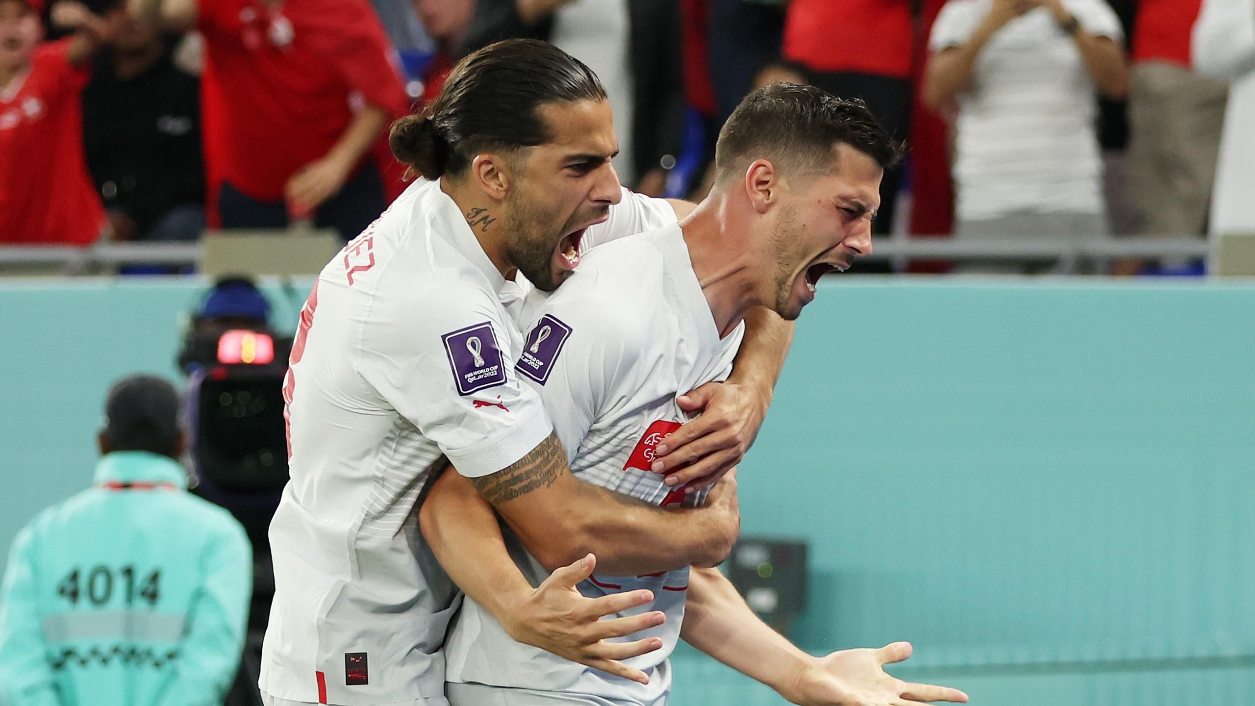 Switzerland edge five-goal Serbia thriller to reach World Cup knockouts -  Eurosport