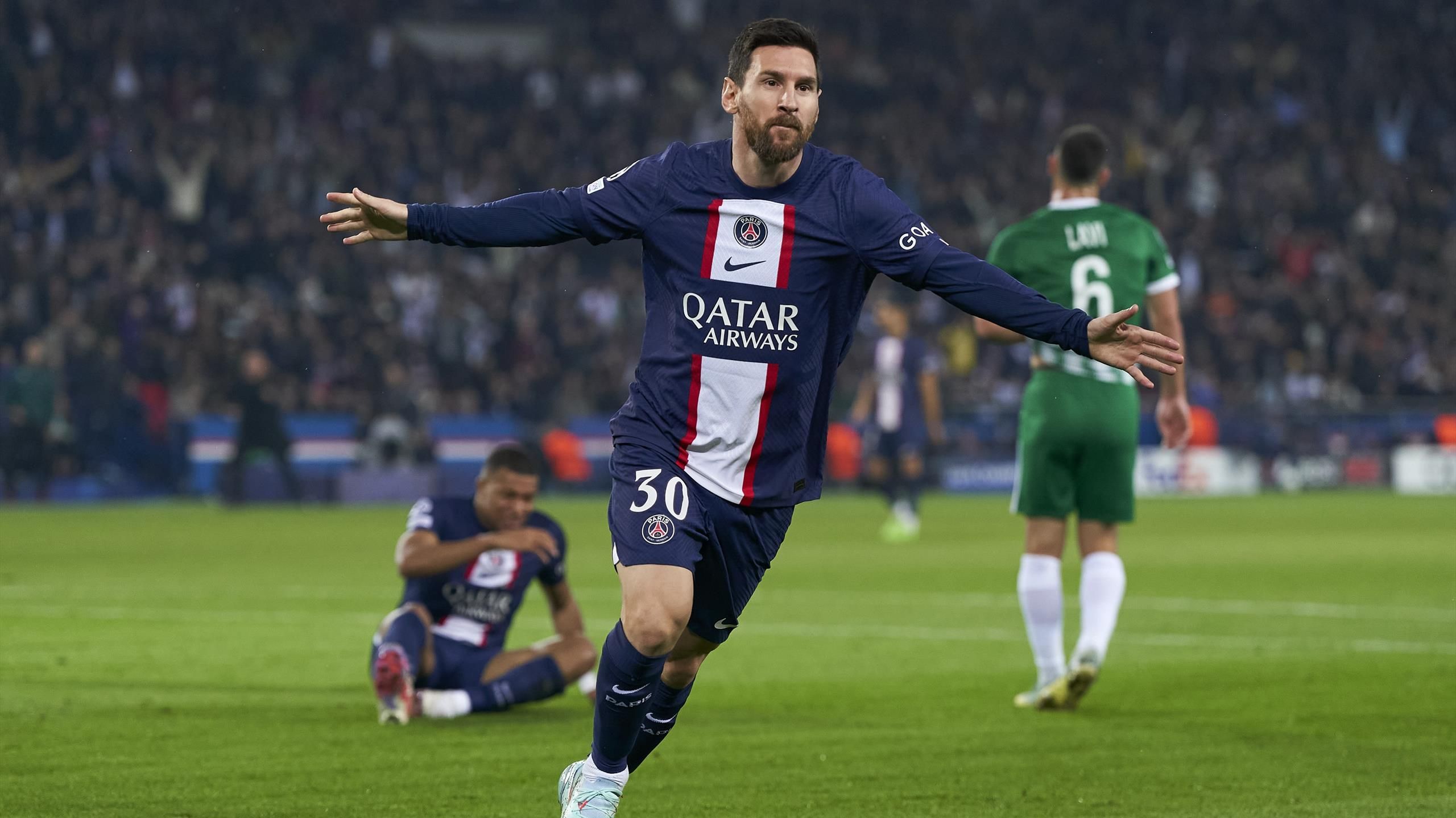 | Wereldkampioen Messi lijkt bij Paris Saint-Germain te verlengen - Eurosport