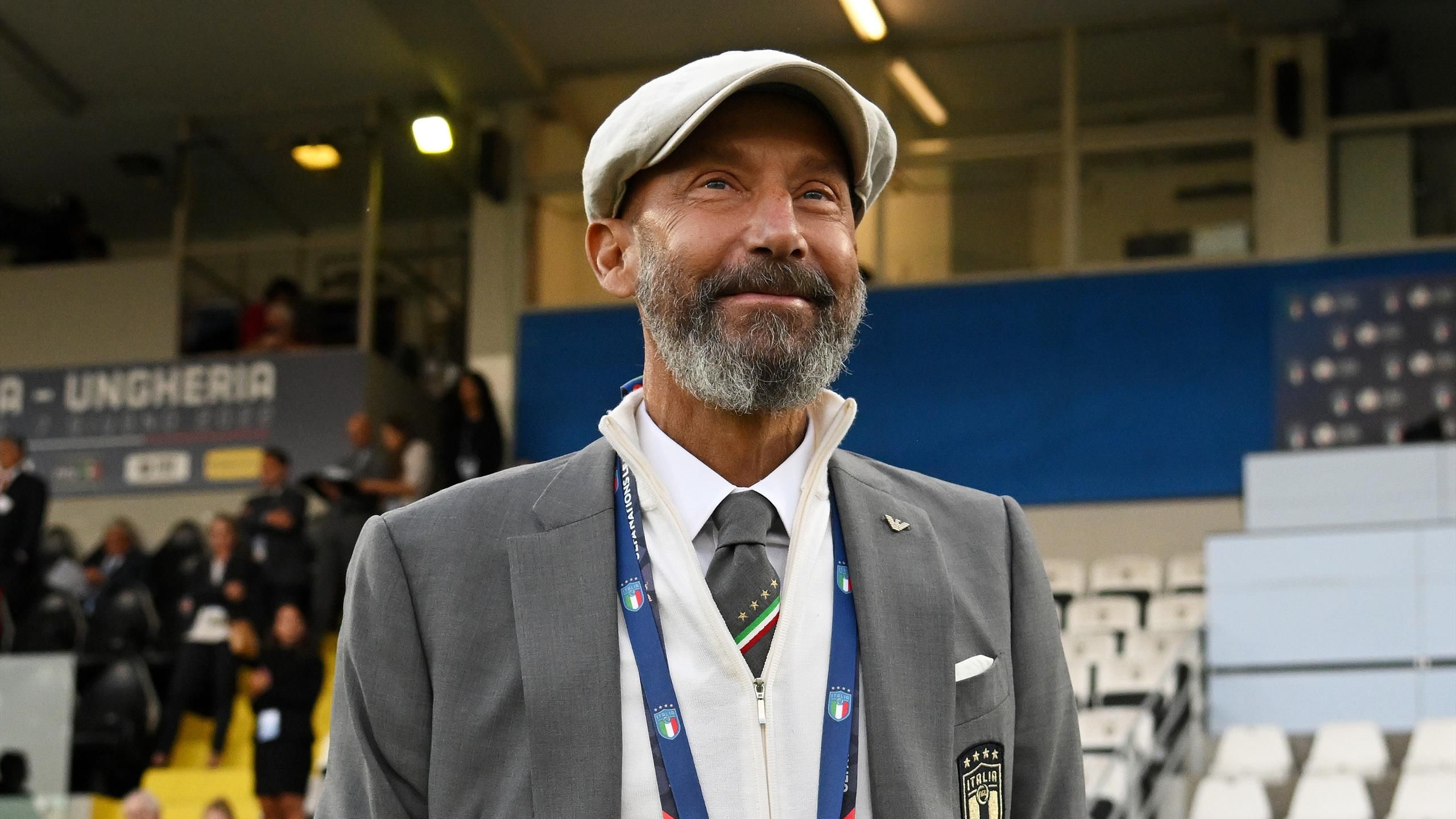 Gianluca Vialli: Tributes pour in for Chelsea, Serie A and national team legend after his death aged 58 - Eurosport