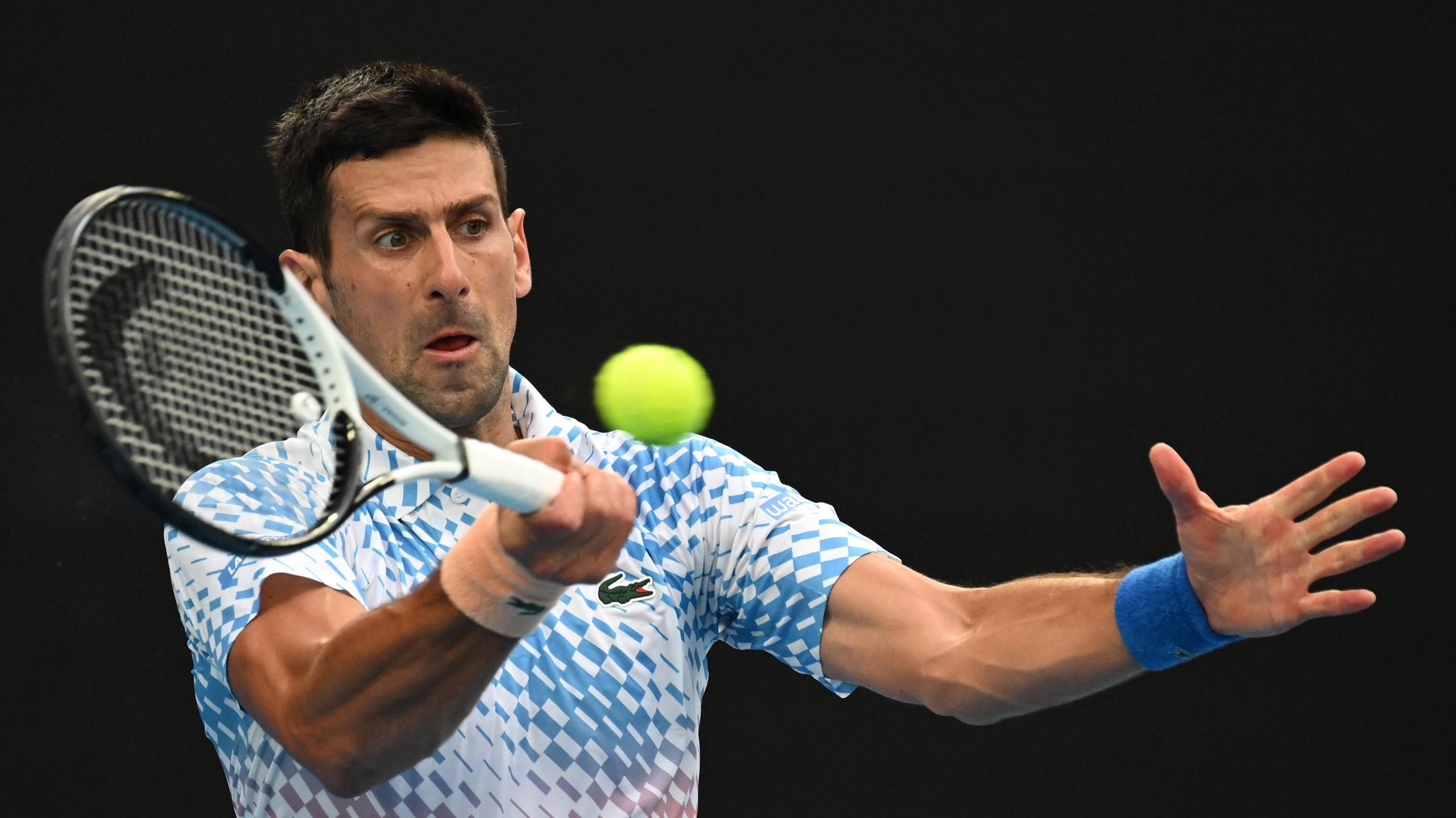 Australian Open 2023 Novak Djokovic und Grigor Dimitrov liefern sich Krimi im Tiebreak des ersten Satzes - Tennis Video