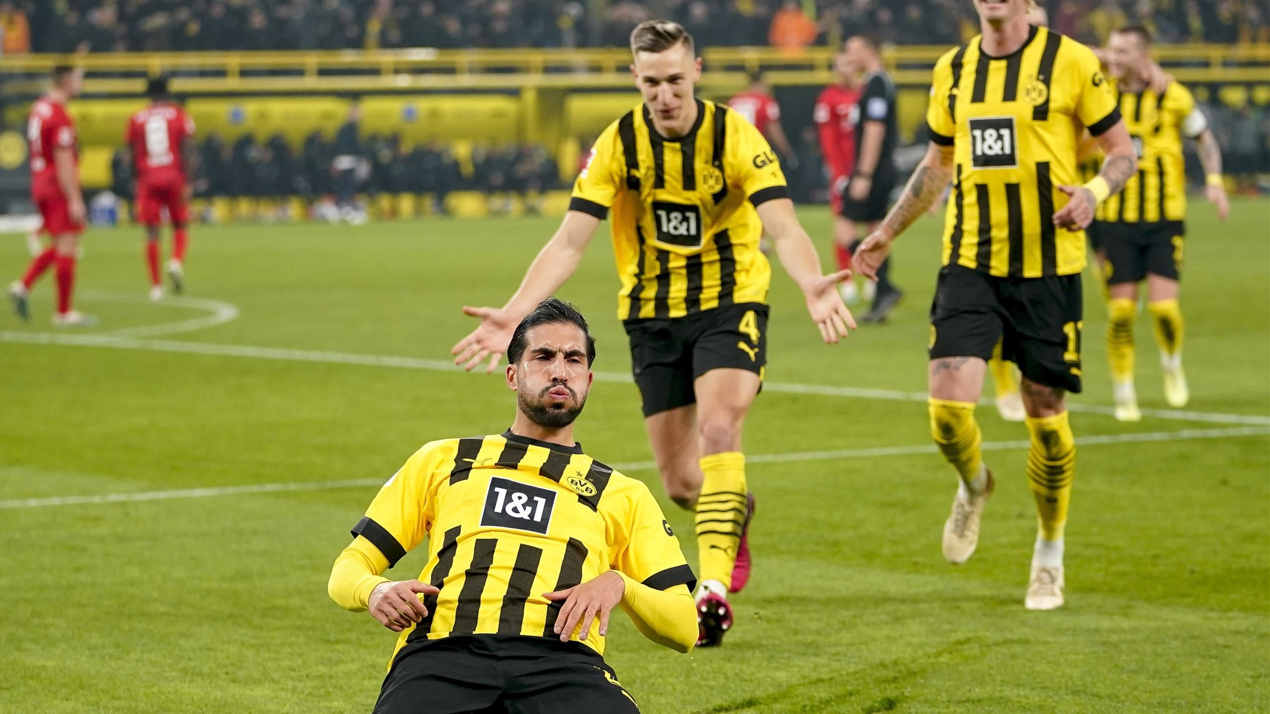 utilgivelig Dam Caius Borussia Dortmund 2-1 RB Leipzig: Marco Reus and Emre Can goals fire BVB to  top of Bundesliga table - Eurosport