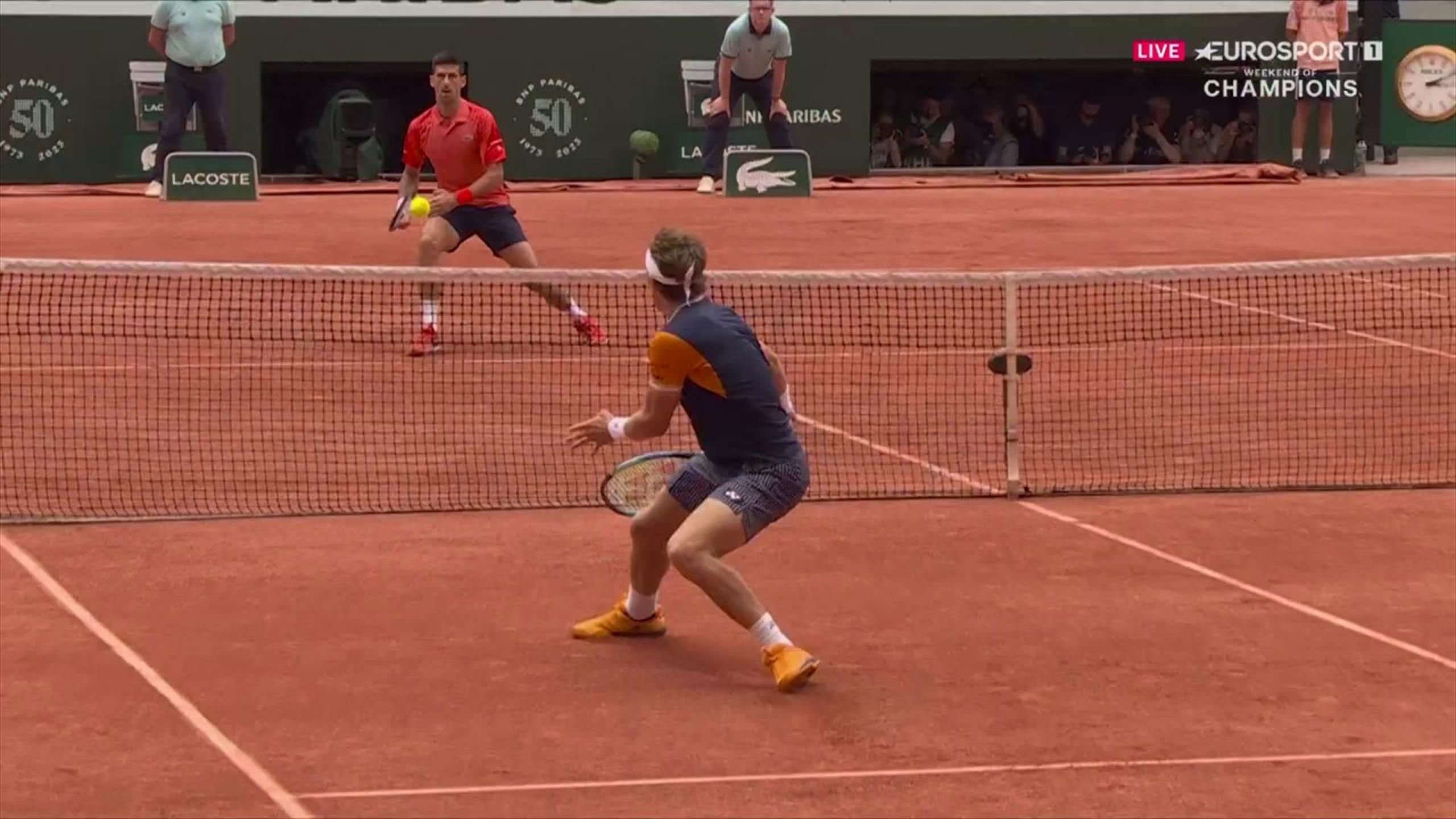 French Open 2023 - Casper Ruud clever am Netz gegen Novak Djokovic - Tennis Video