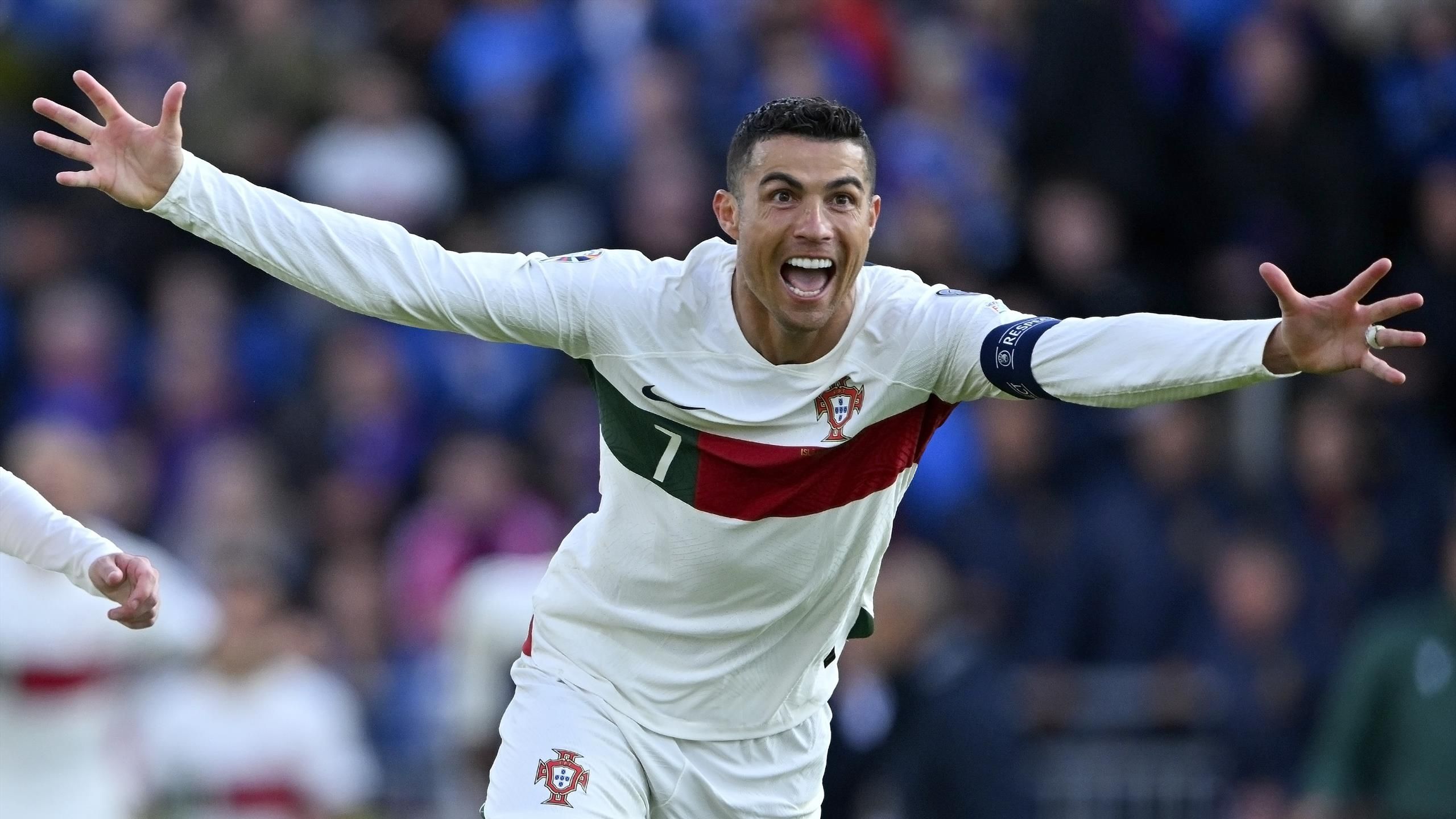 Iceland 0-1 Portugal: Cristiano Ronaldo nets 89th-minute winner on historic  200th international appearance - Eurosport