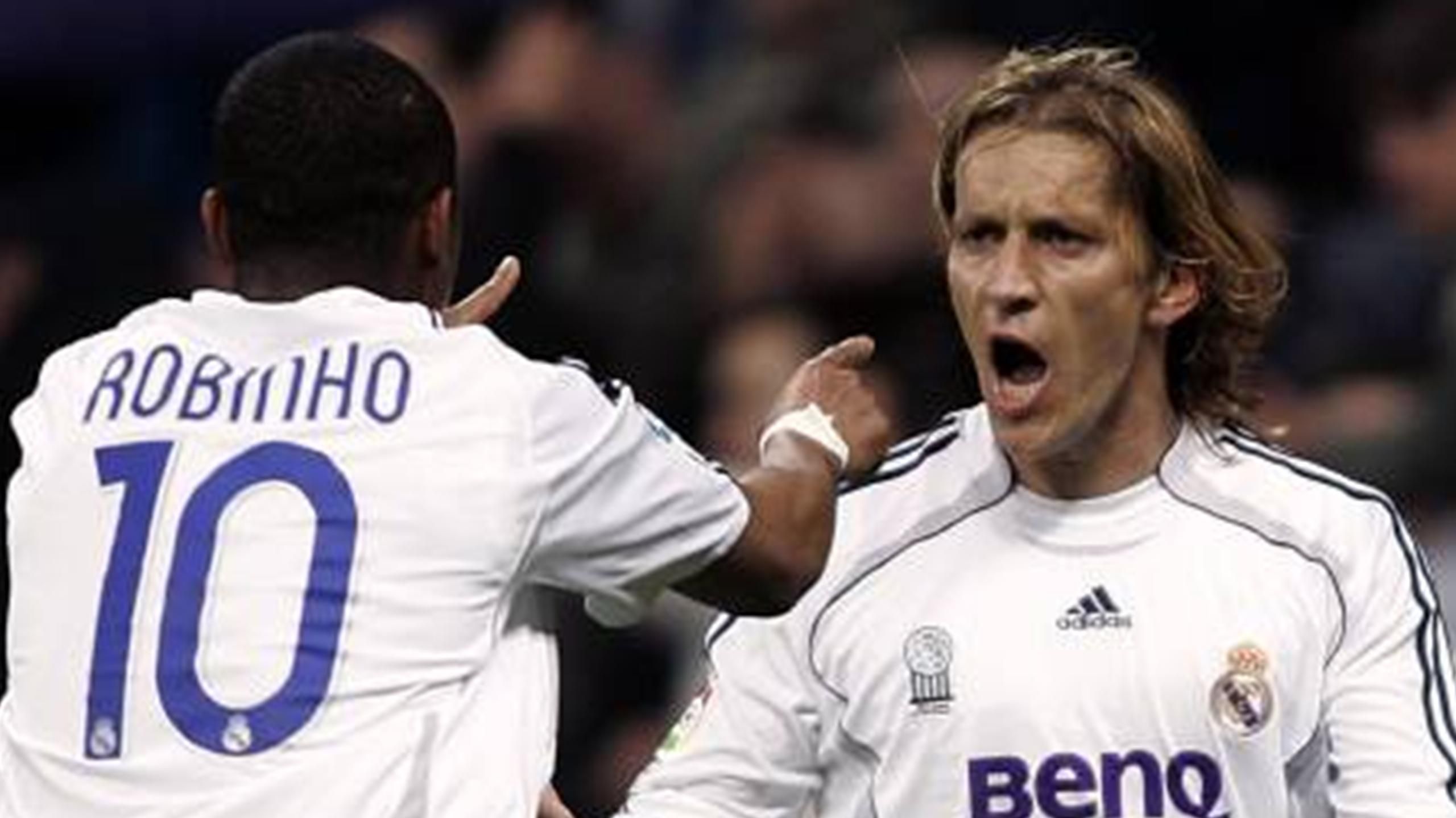 WATCH: Deco and Salgado pit their skills head-to-head on UEFA