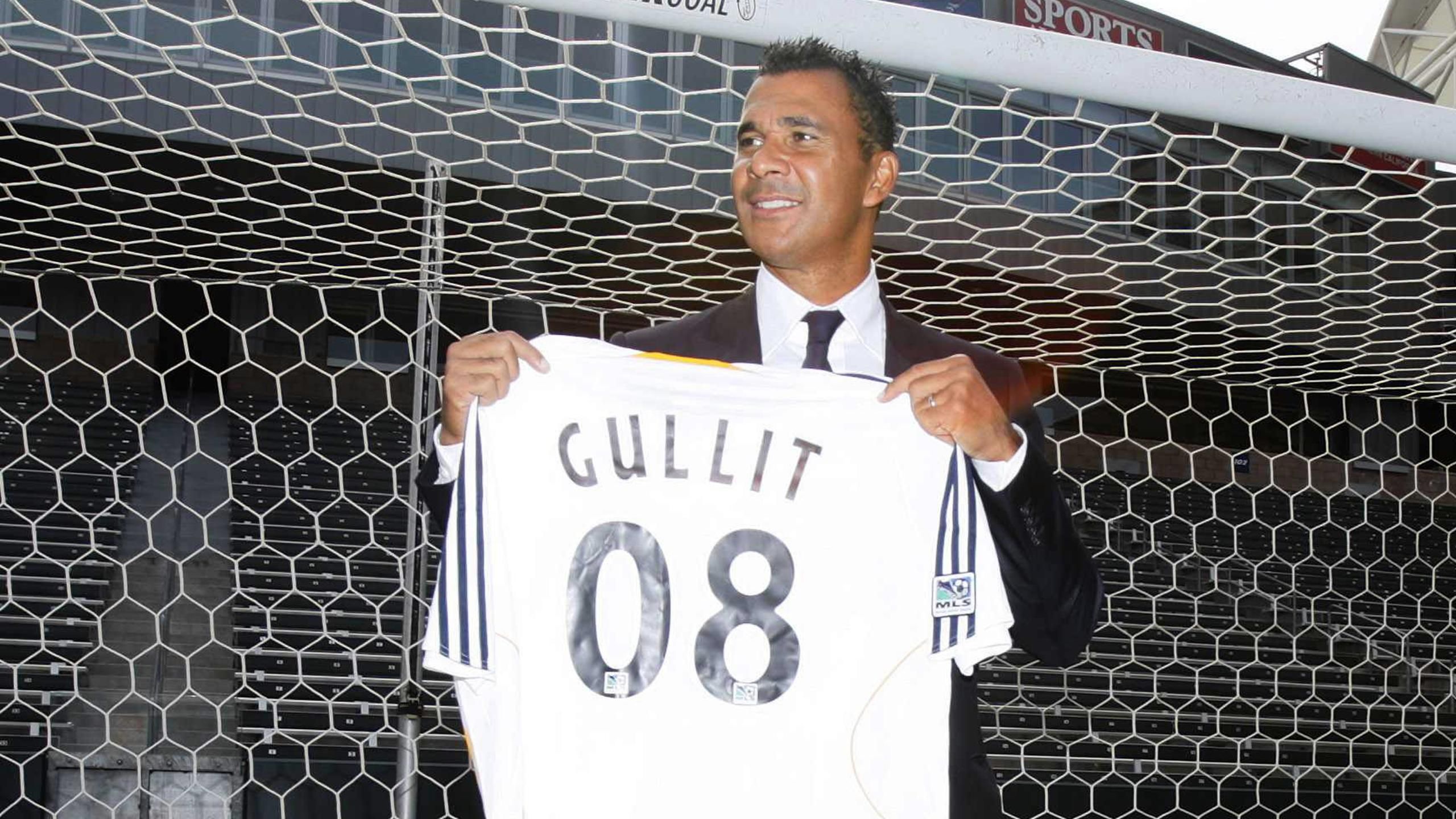 Gullit deals jersey number