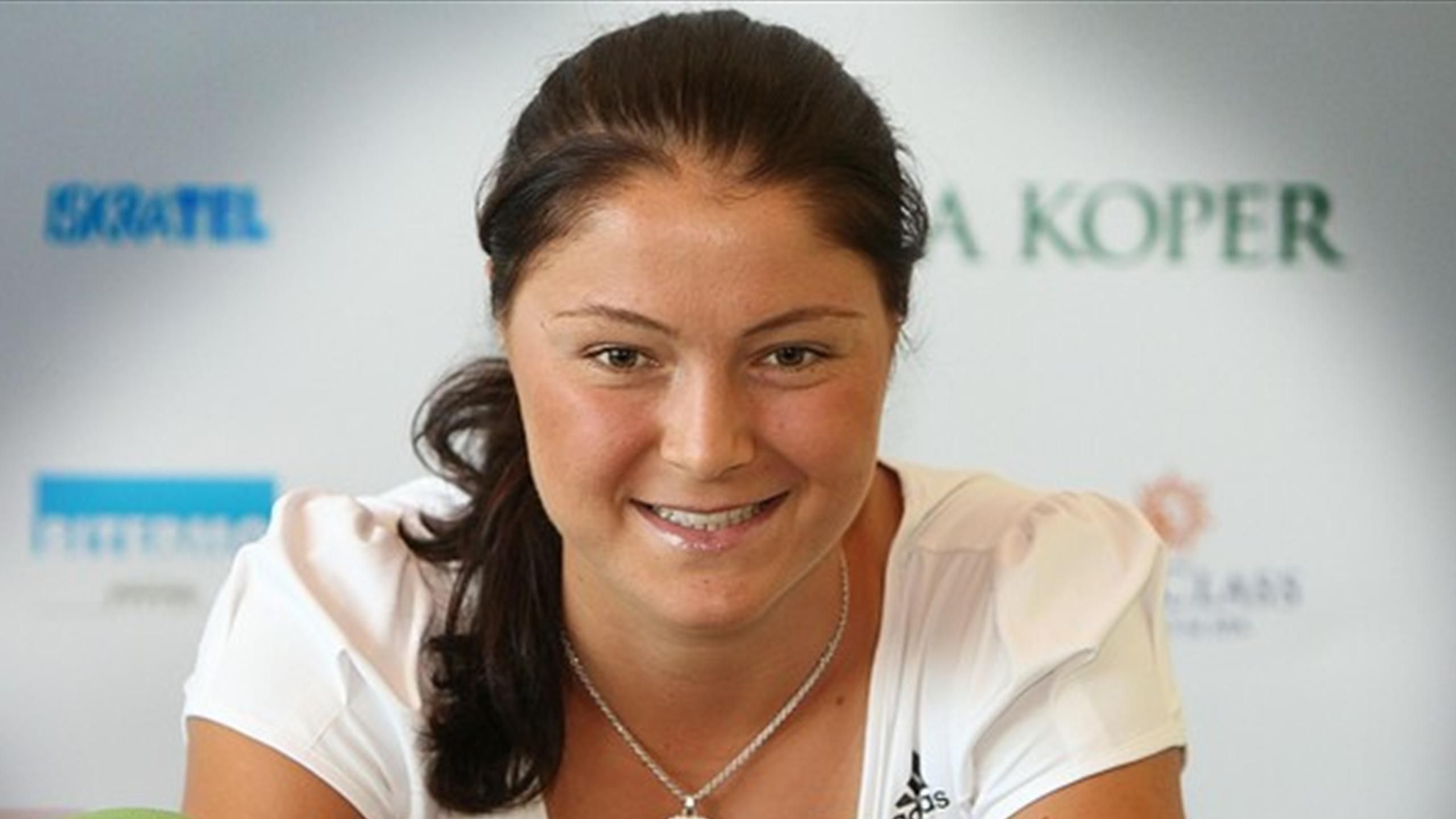 Safina back top - Eurosport