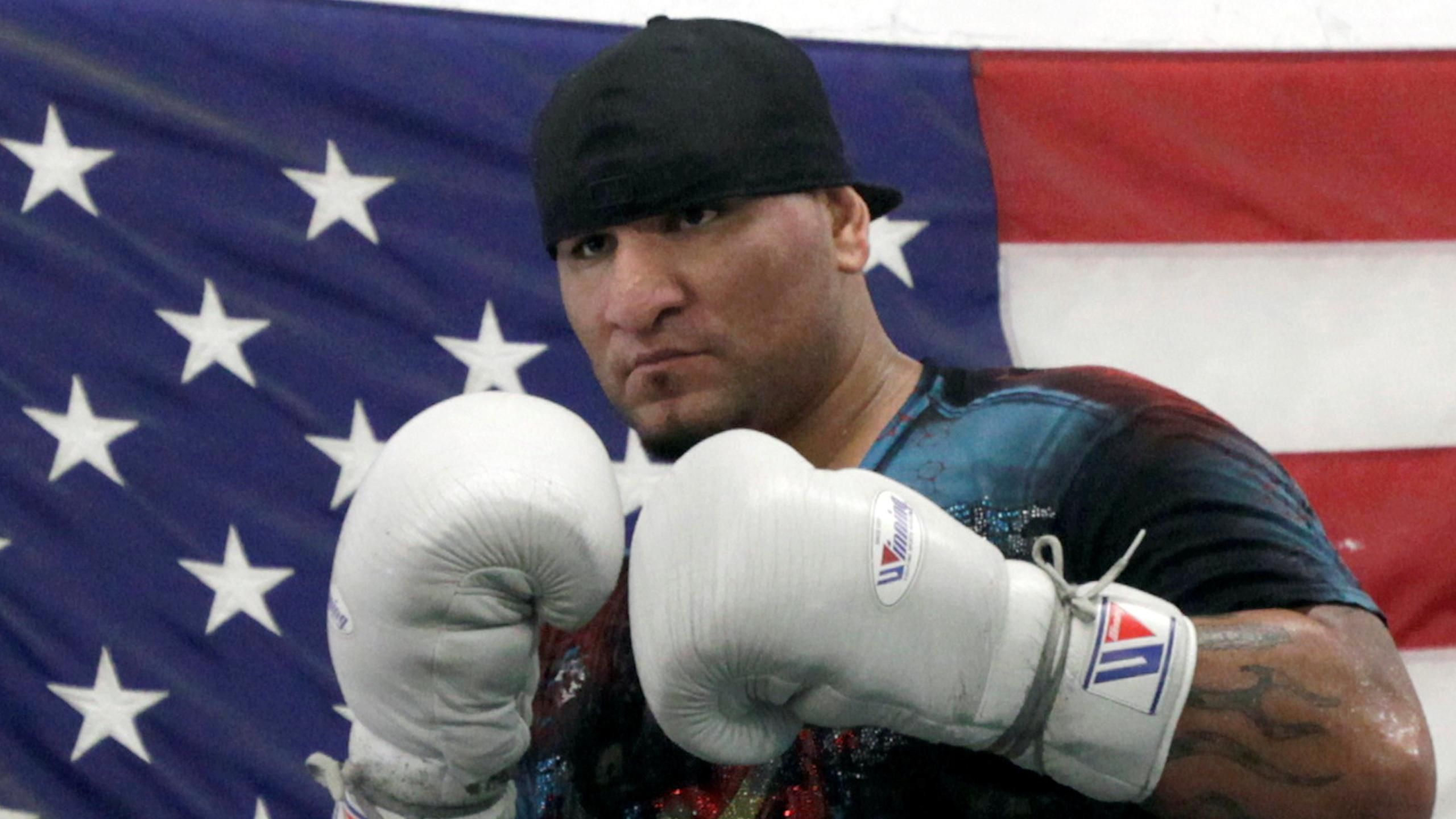 Boxer banned for swearing Eurosport