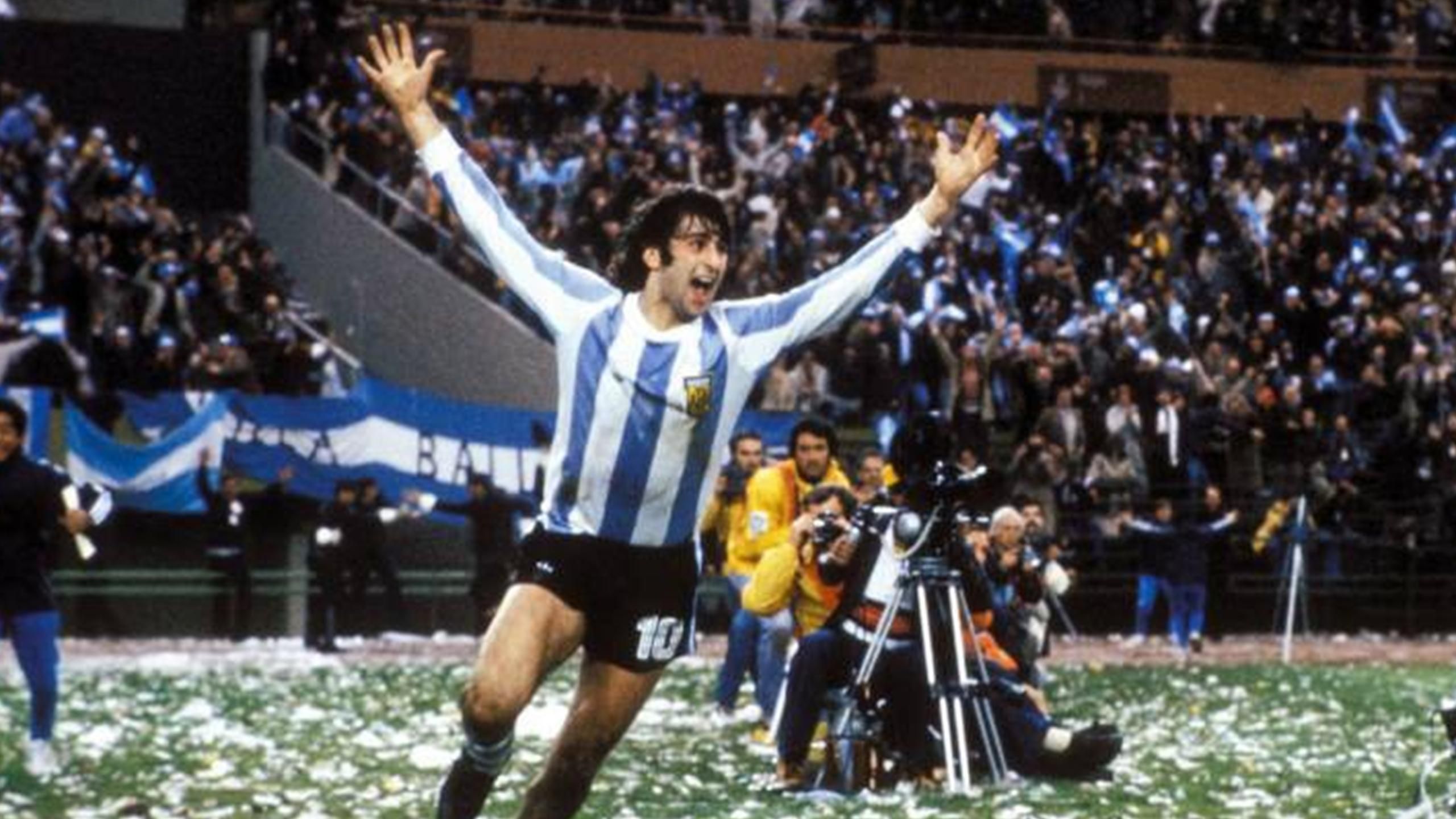 Argentina's Mario Kempes recalls the moment he led his nation to the World  Cup in 1978, Football Features
