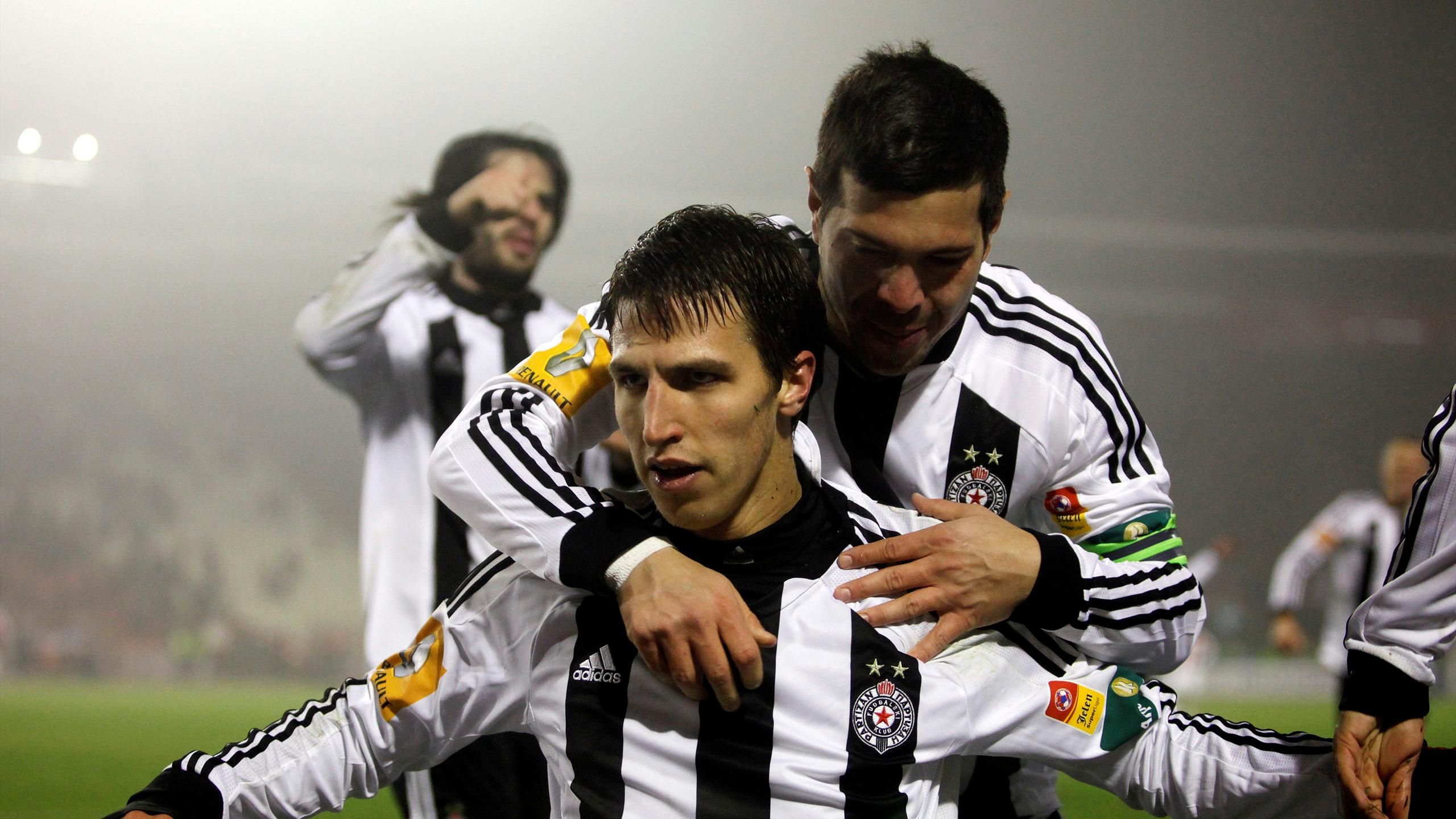 323 Europa League Besiktas Vs Partizan Stock Photos, High-Res Pictures, and  Images - Getty Images